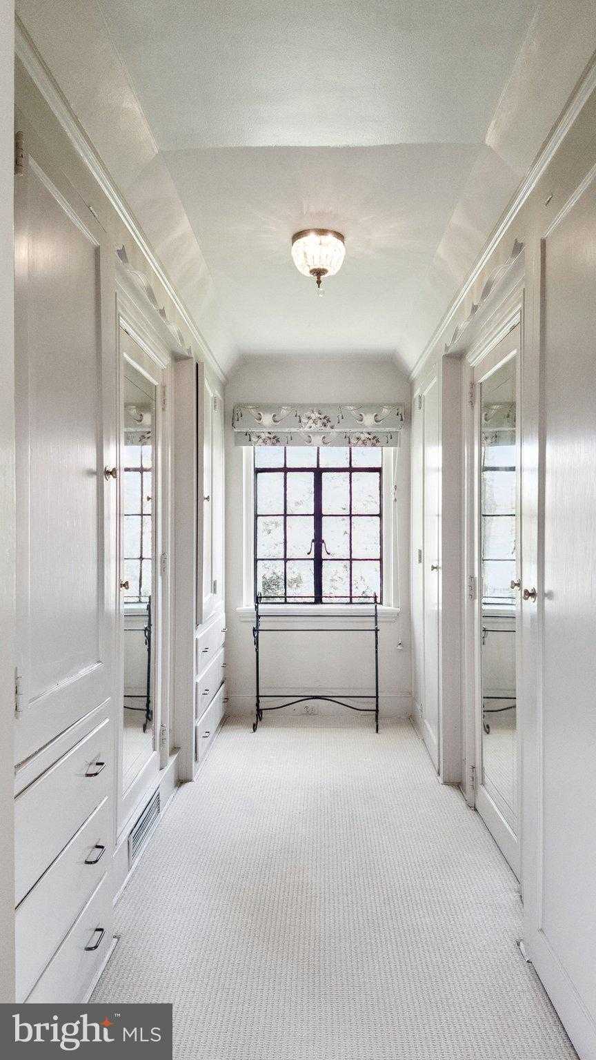 517 Fishers Rd photo 48