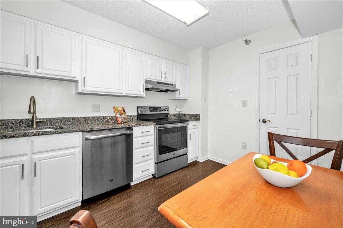 14805 Pennfield Cir Apt 205 photo 18