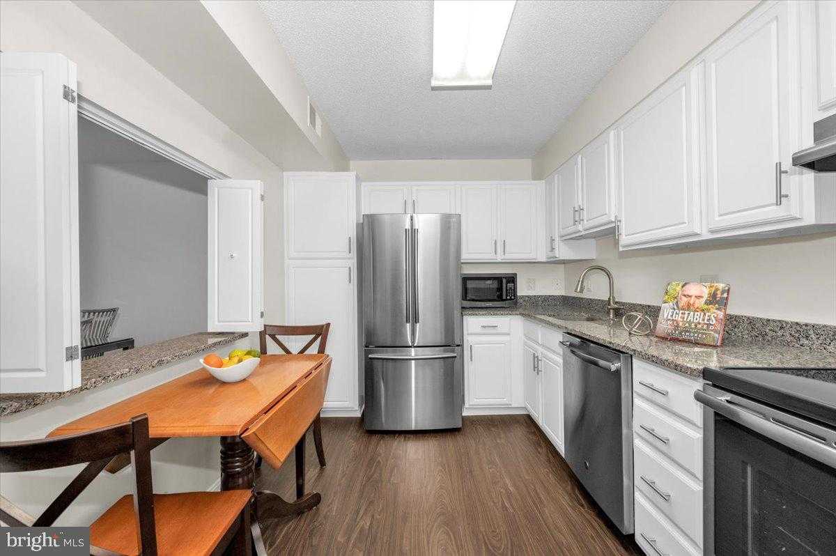 14805 Pennfield Cir Apt 205 photo 19