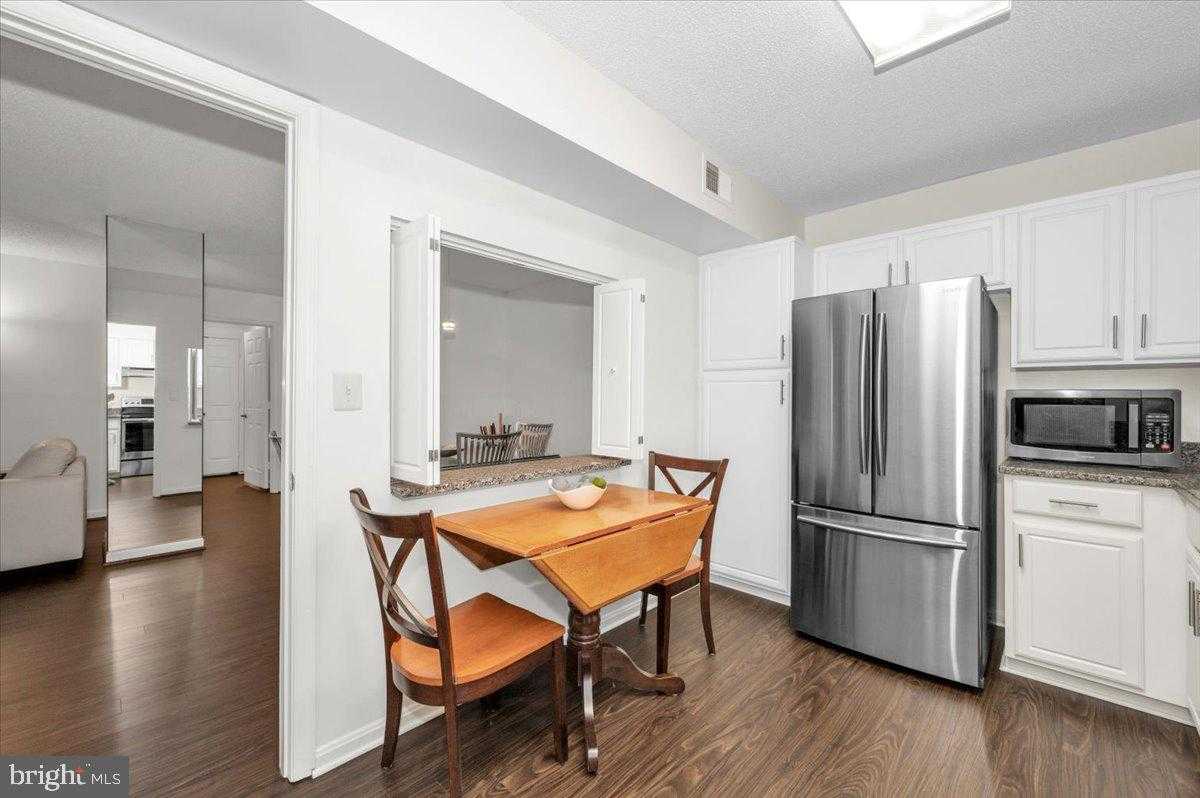 14805 Pennfield Cir Apt 205 photo 20