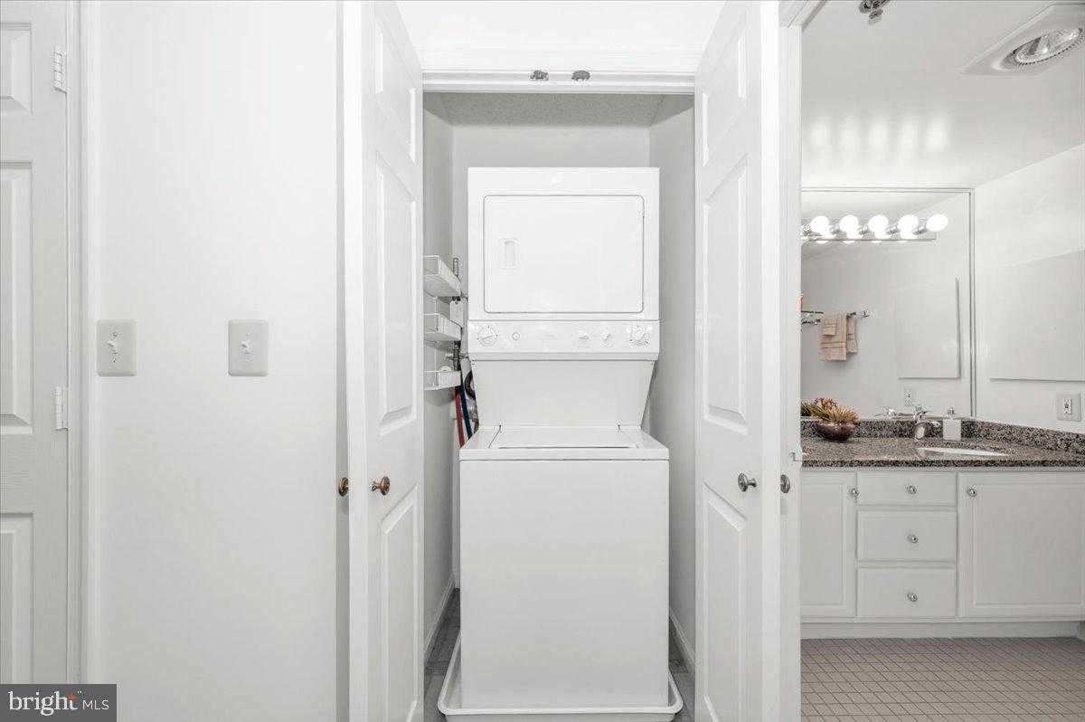 14805 Pennfield Cir Apt 205 photo 22