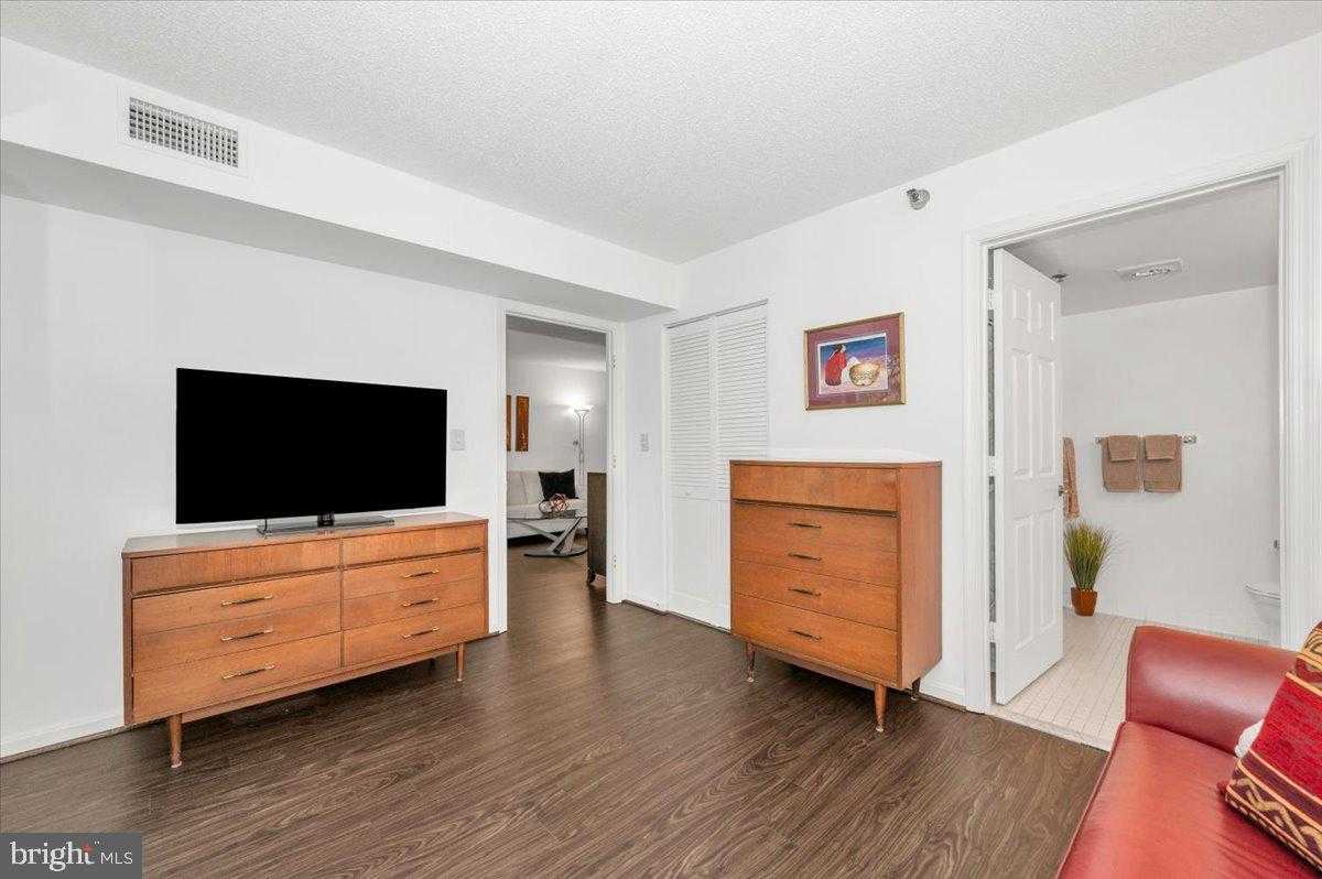 14805 Pennfield Cir Apt 205 photo 32