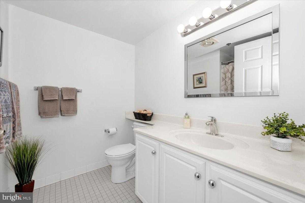 14805 Pennfield Cir Apt 205 photo 33