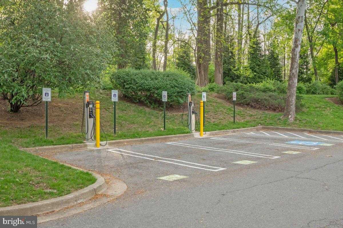 14805 Pennfield Cir Apt 205 photo 39