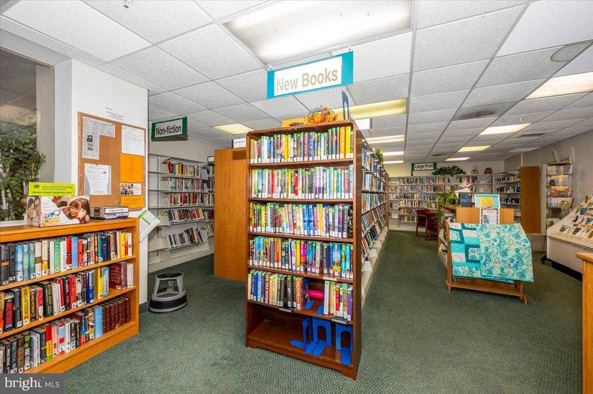 14805 Pennfield Cir Apt 205 photo 53