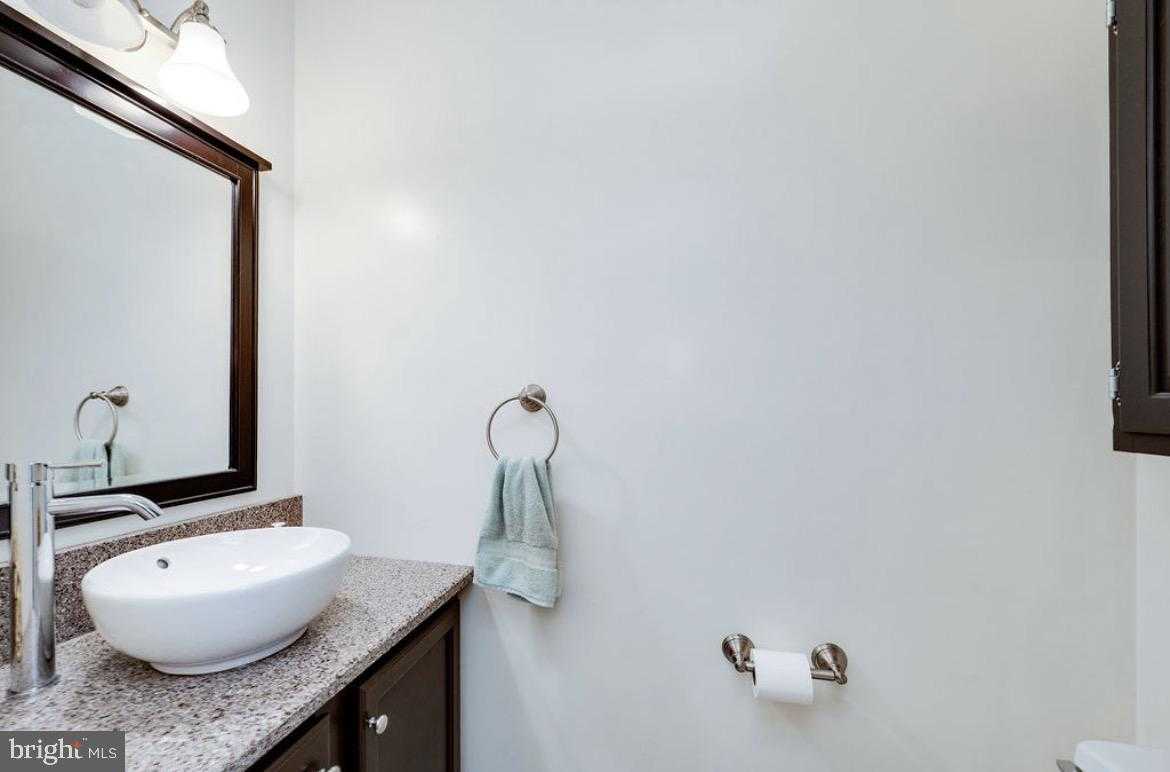 75 Clemens Rd photo 22