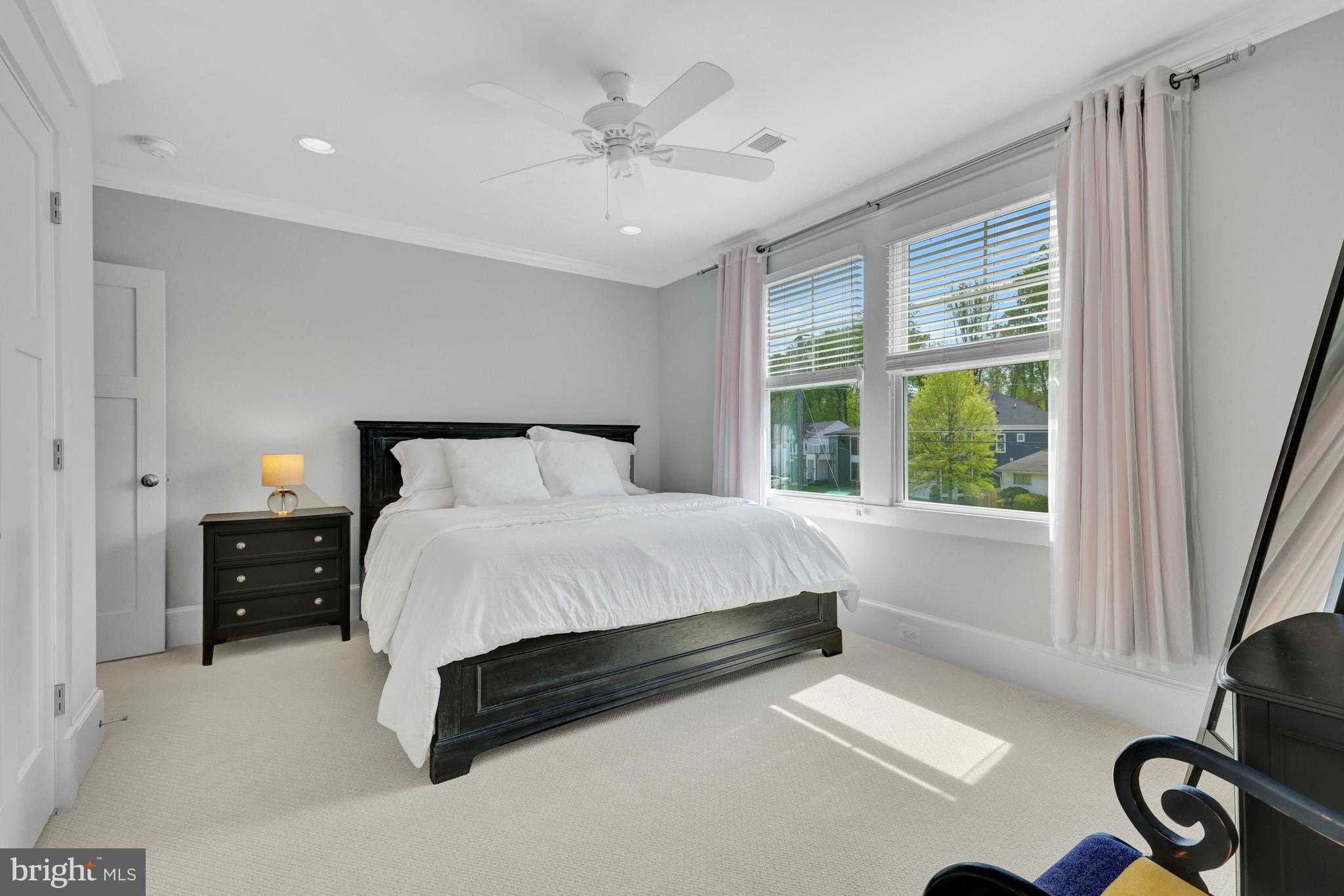 504 Valley Dr SE photo 54