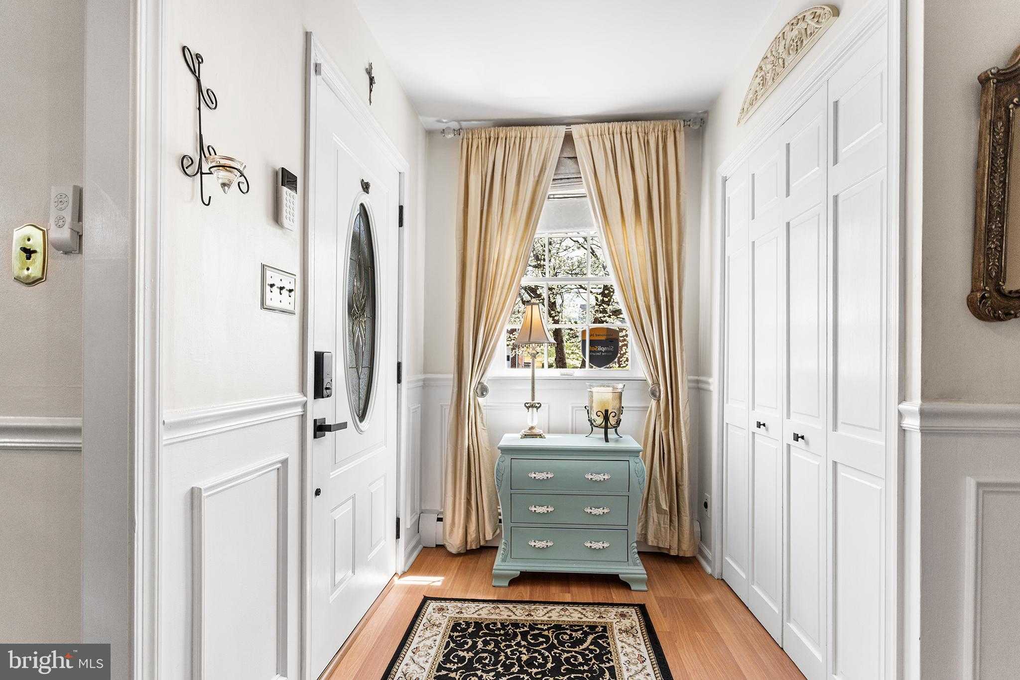 413 Camelot Dr photo 4