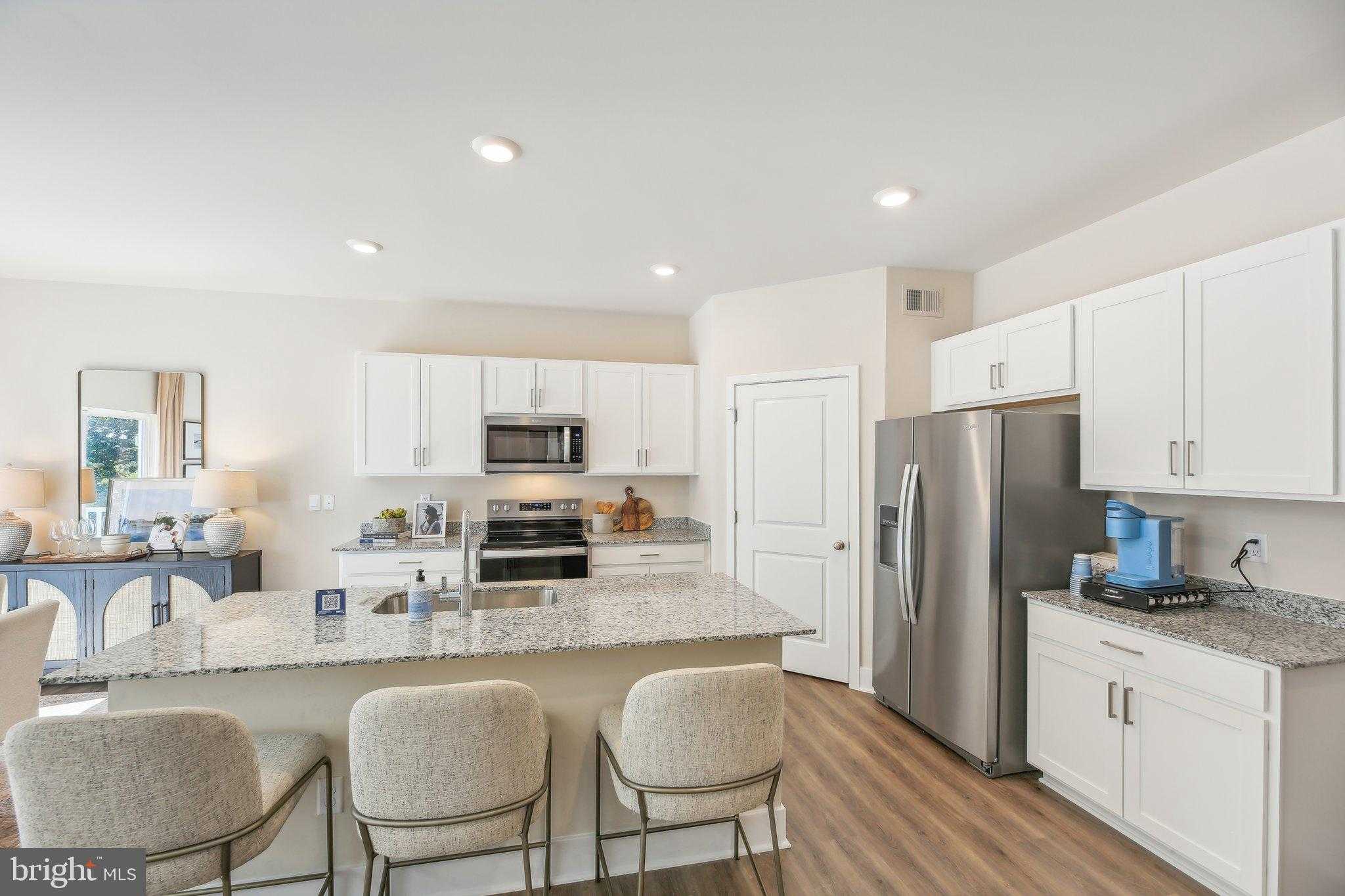 125 Wappinger Ter photo 10