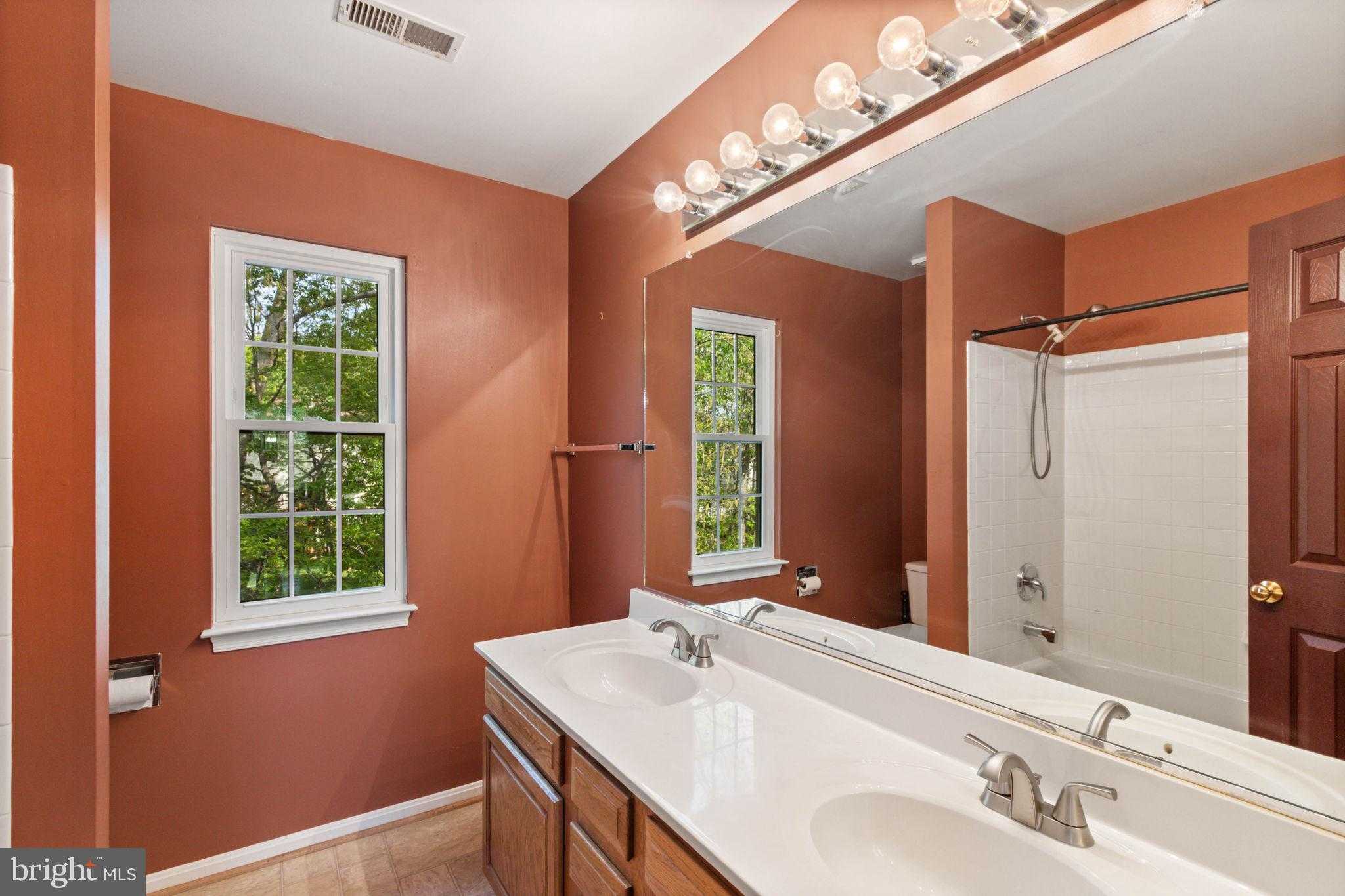 5904 Cambridge Dr photo 36