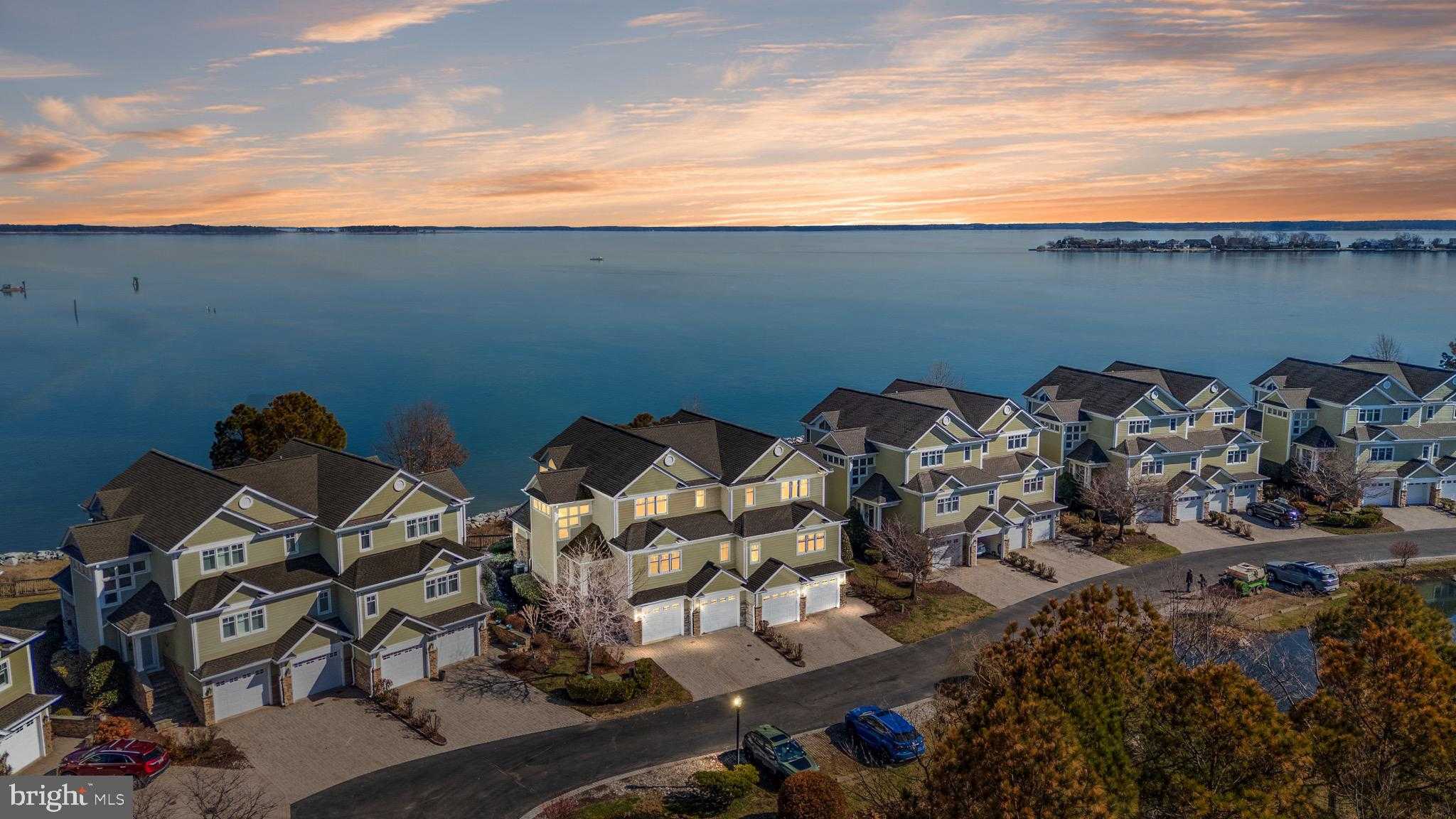 518 Narrows Pointe Dr