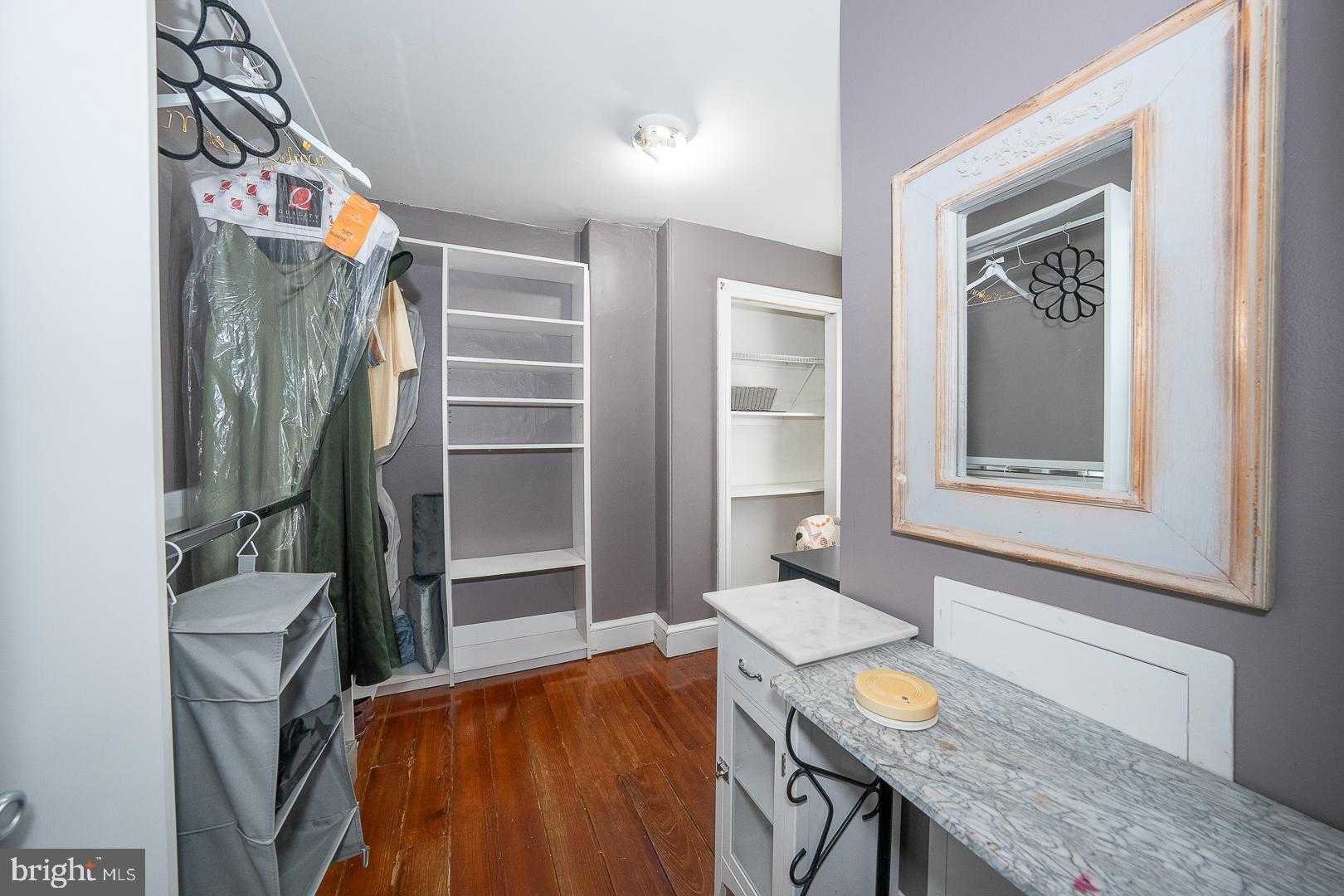 447 W Gay St photo 24