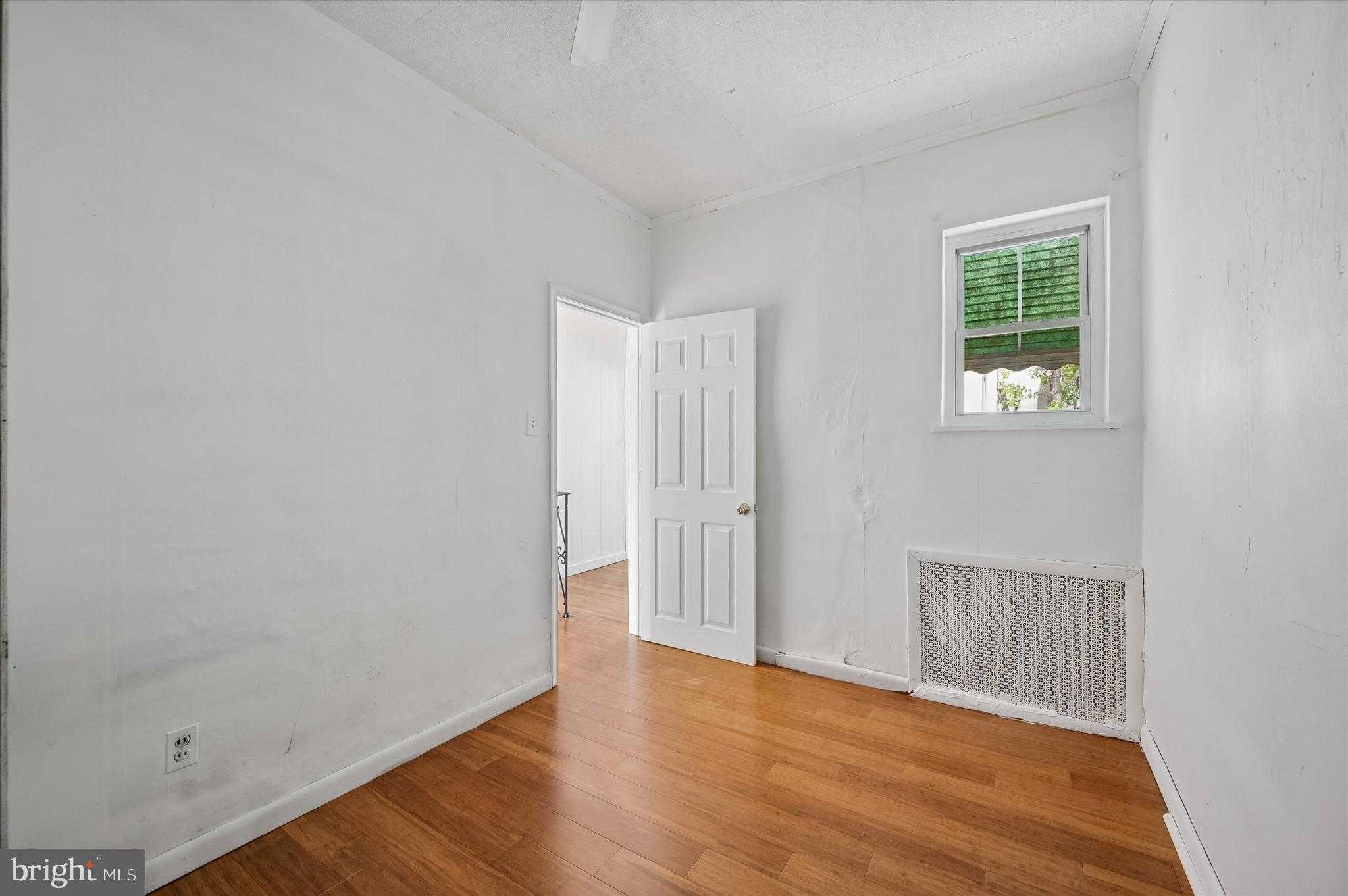 2229 S Garnet St photo 18