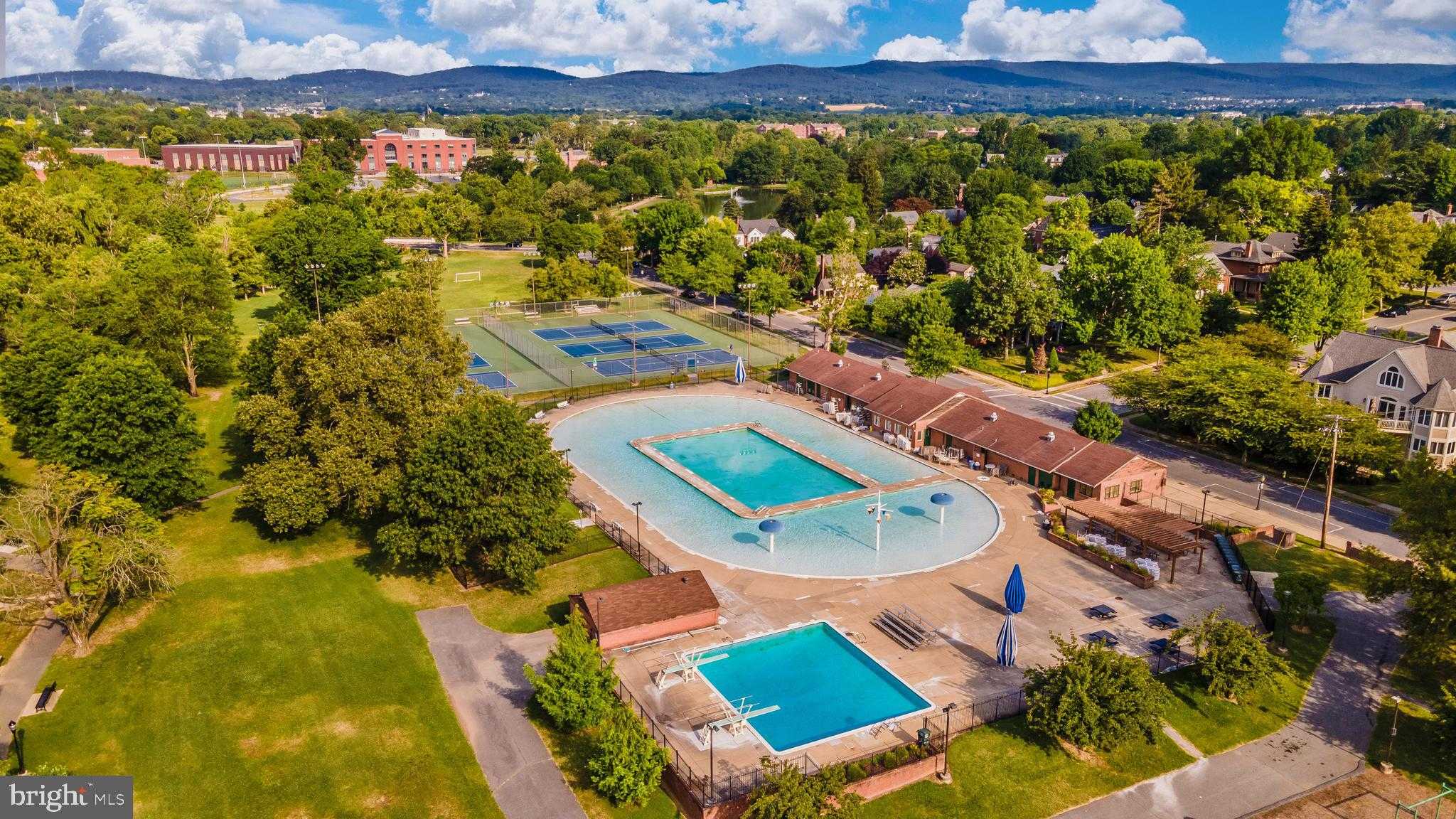 311 W South St # 2 photo 32