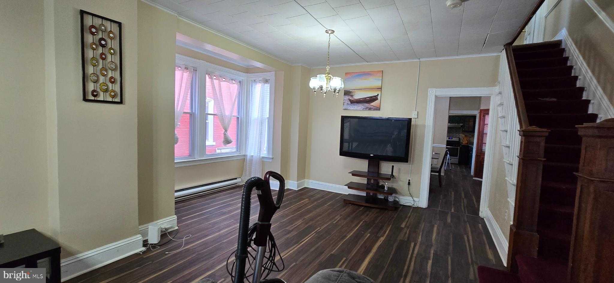 704 S Lime St photo 2