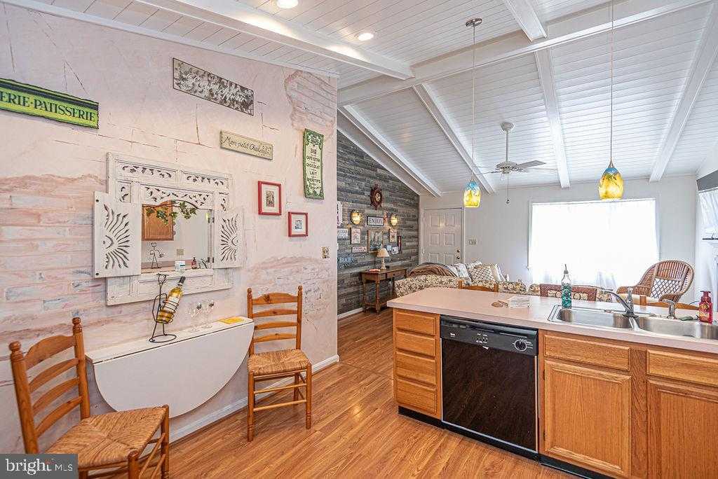 5 Liberty St photo 19