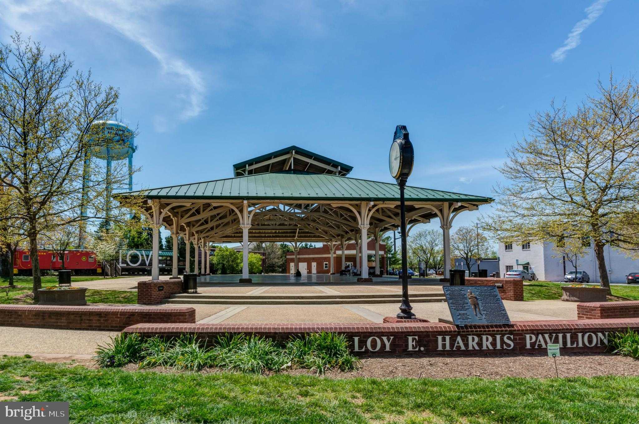 905A Glasgow Ln photo 26