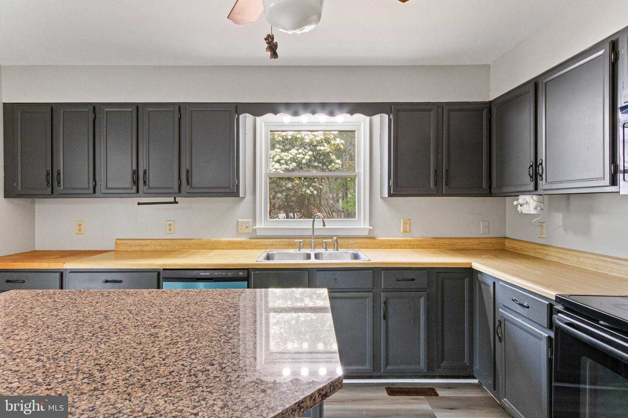 127 Oaklawn Rd photo 12