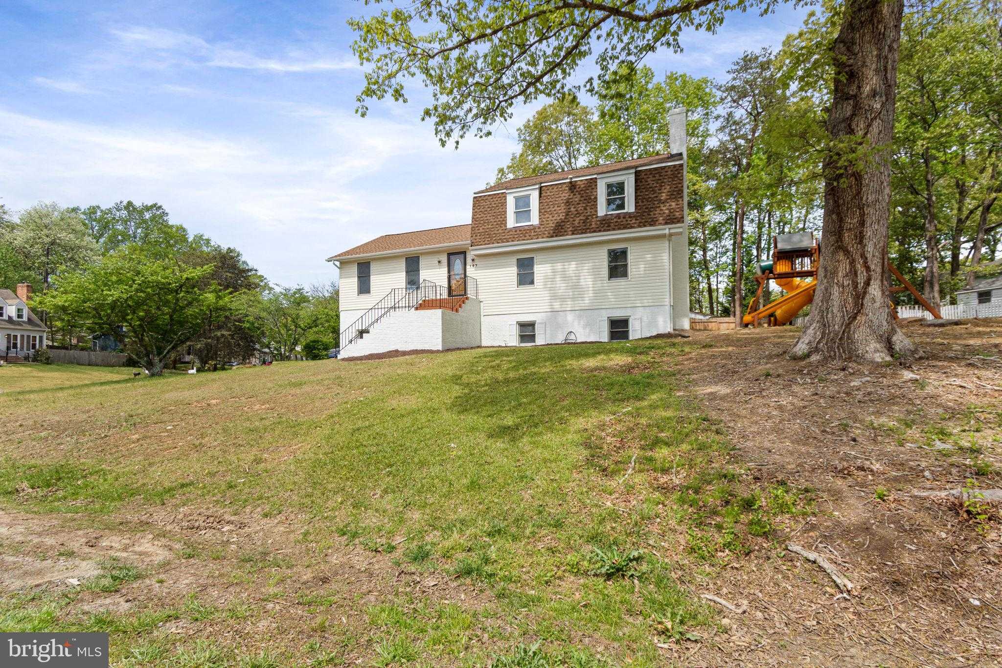 127 Oaklawn Rd photo 3