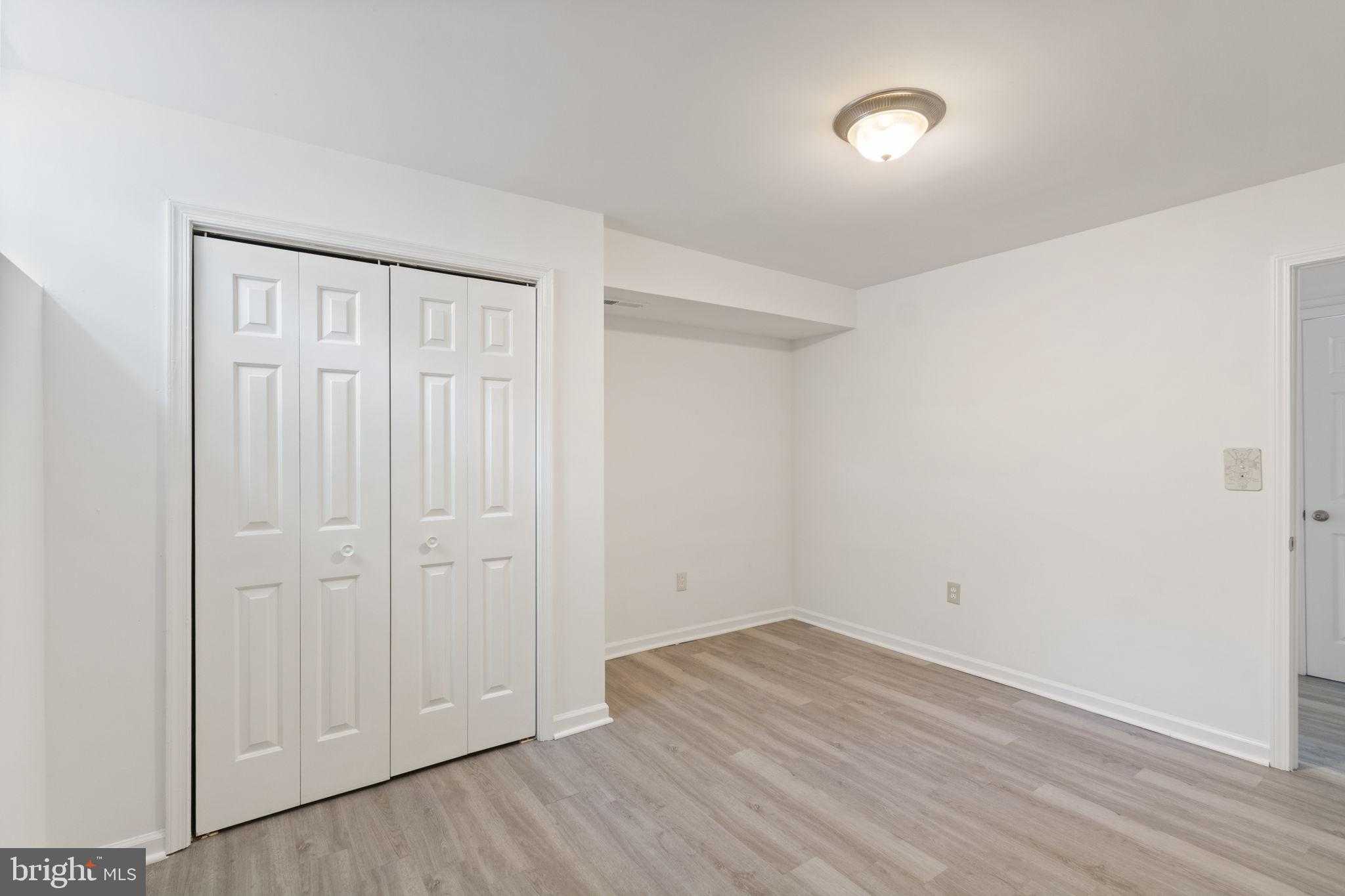 127 Oaklawn Rd photo 43