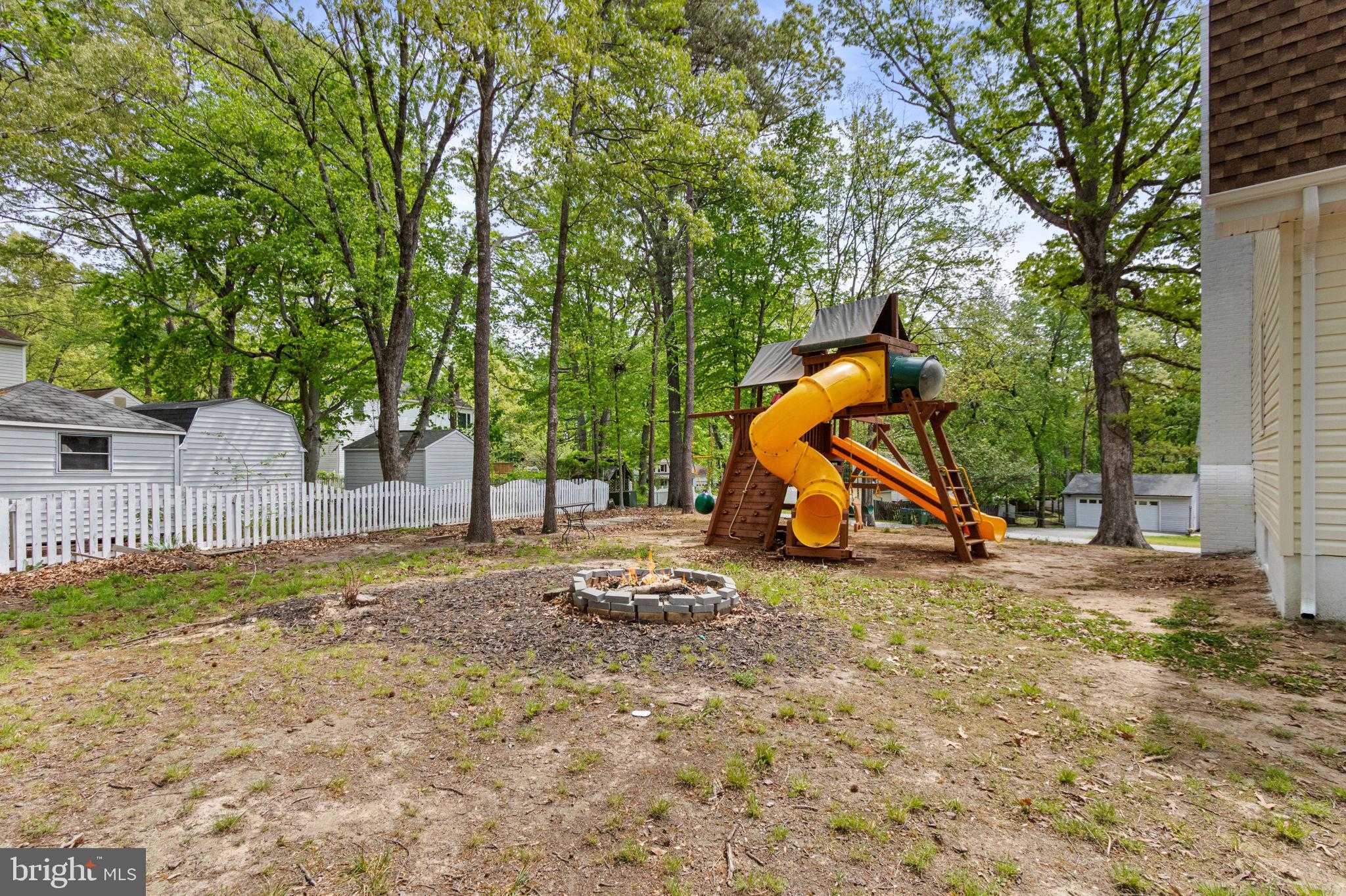 127 Oaklawn Rd photo 48