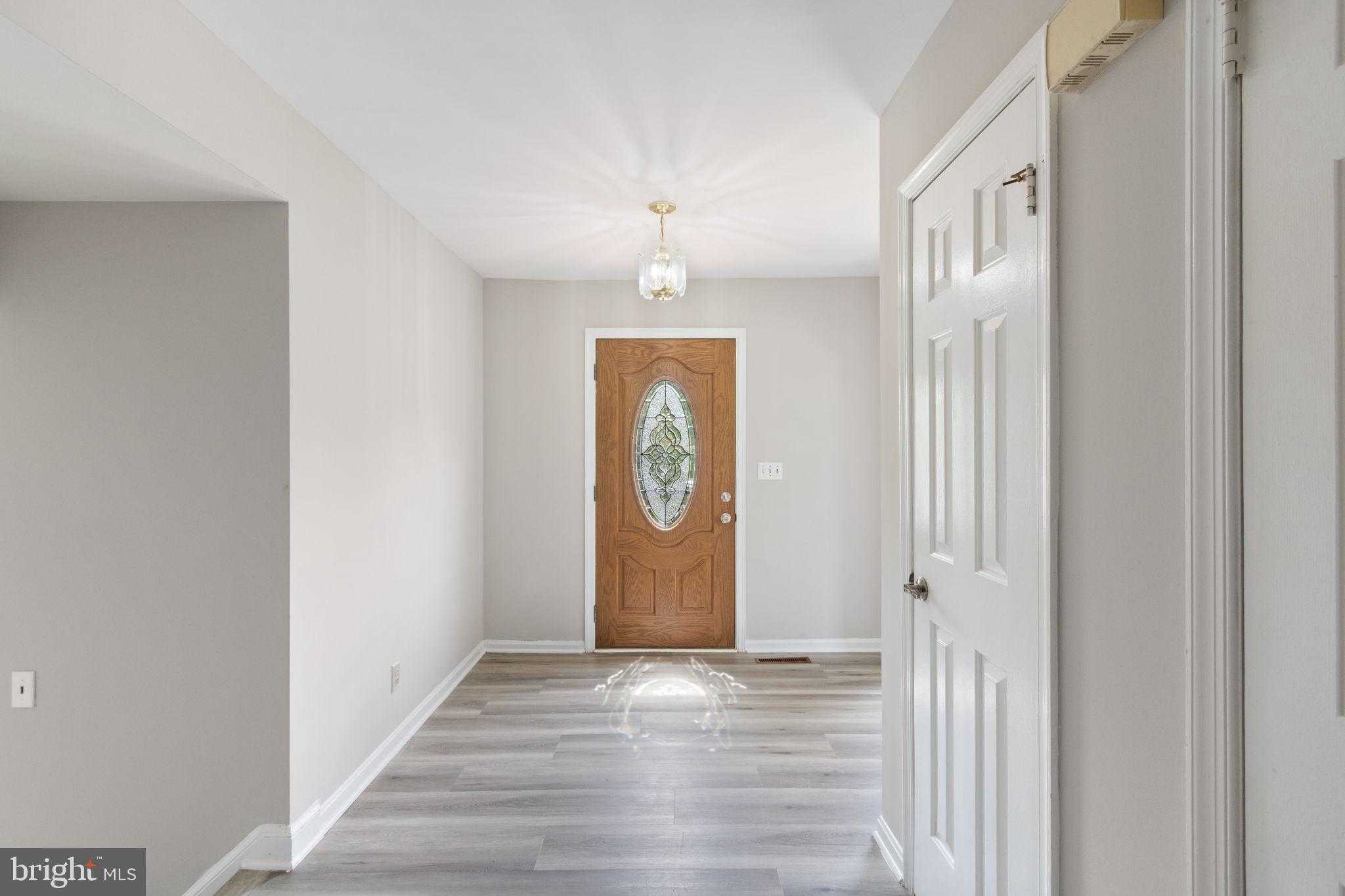 127 Oaklawn Rd photo 5