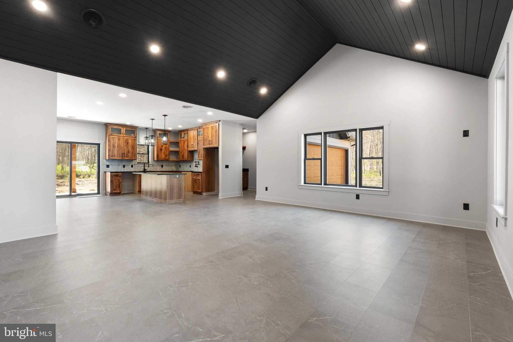 9062 Murray Run Rd photo 12