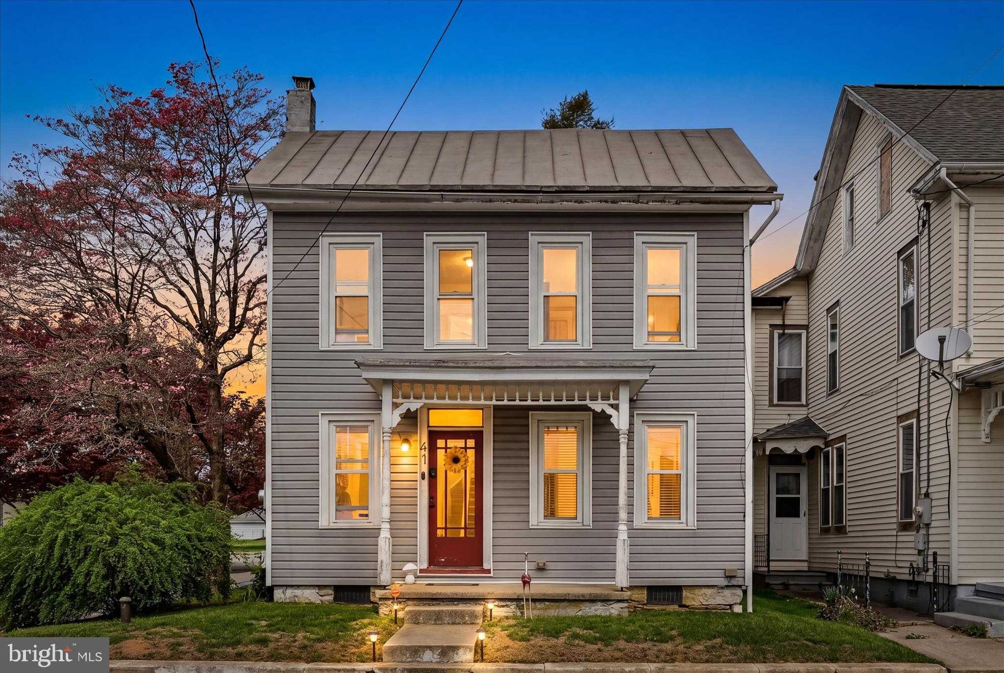 41 Memorial Blvd photo 4