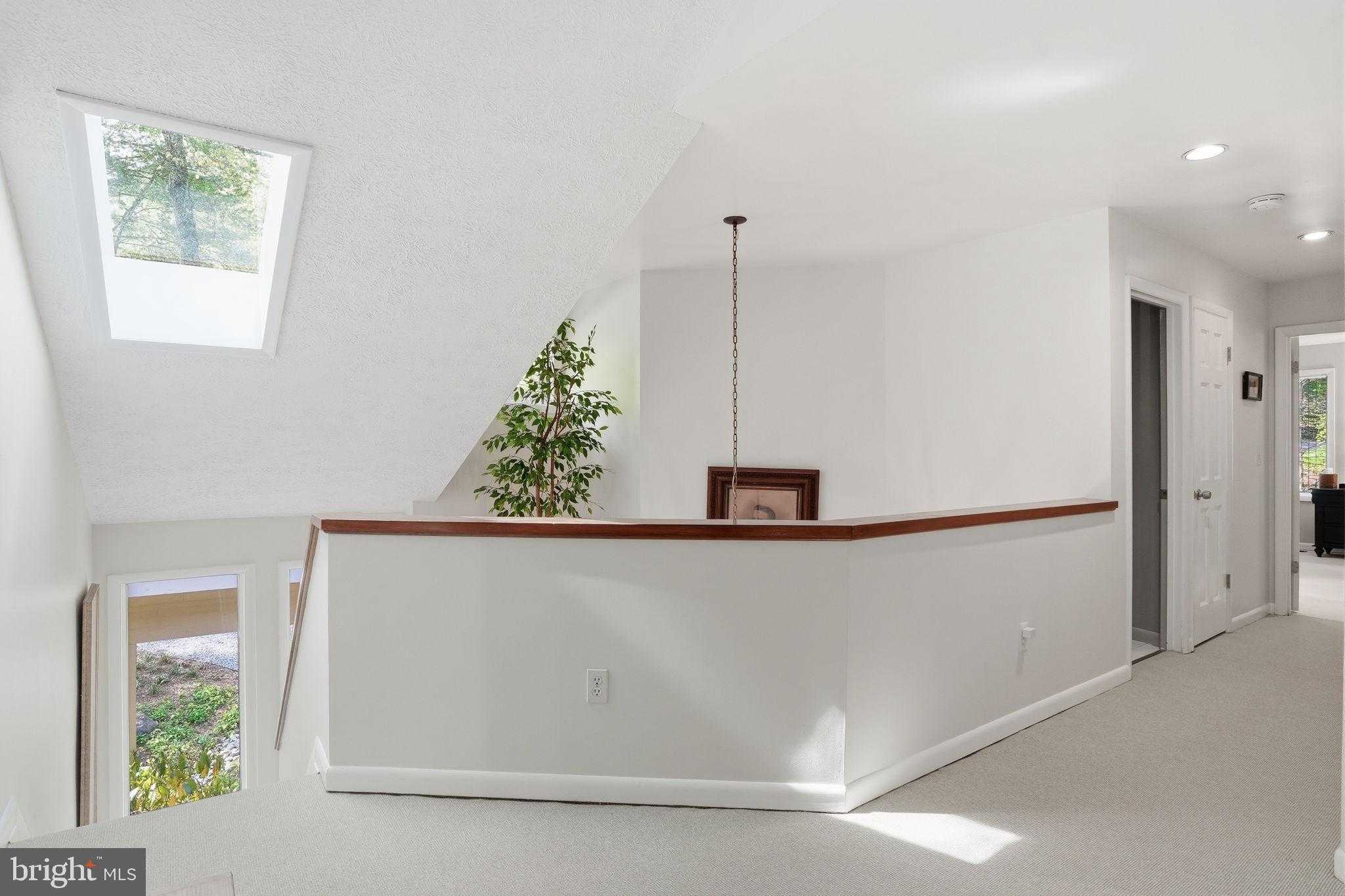 1718 Woodlore Rd photo 19