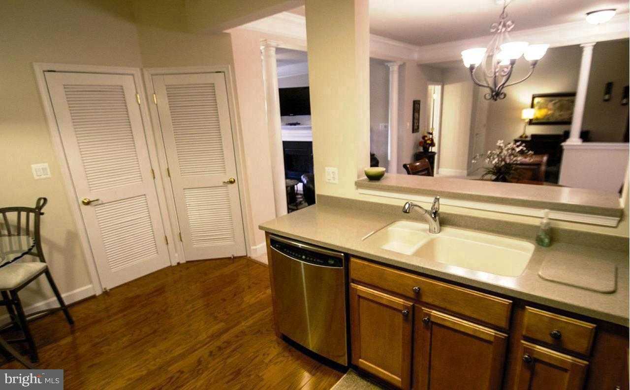 7065 Heritage Hunt Dr Apt 208 photo 12