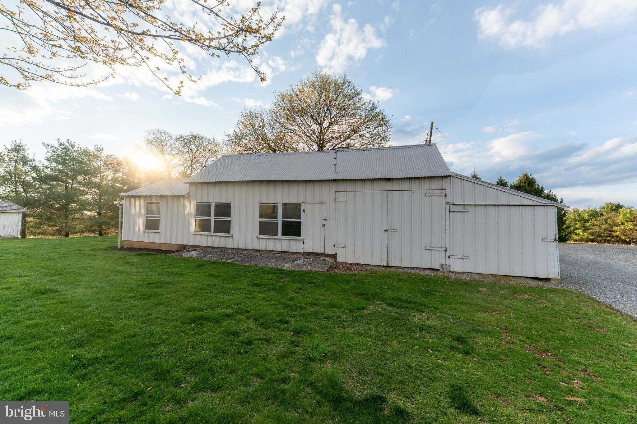 1122 W Trindle Rd photo 52