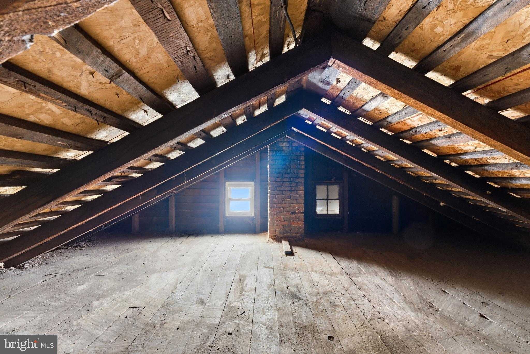 242 N 2nd St photo 20