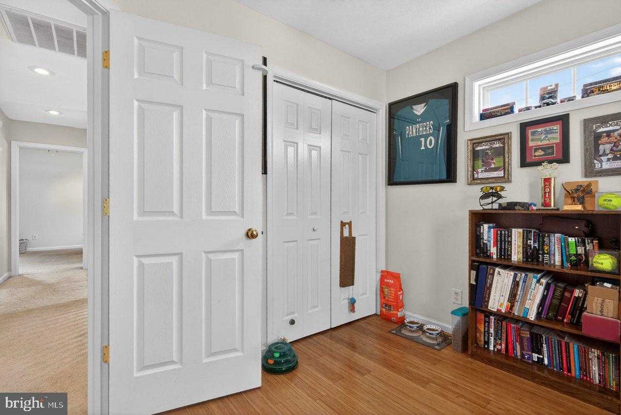 223 Aspen Ave photo 30