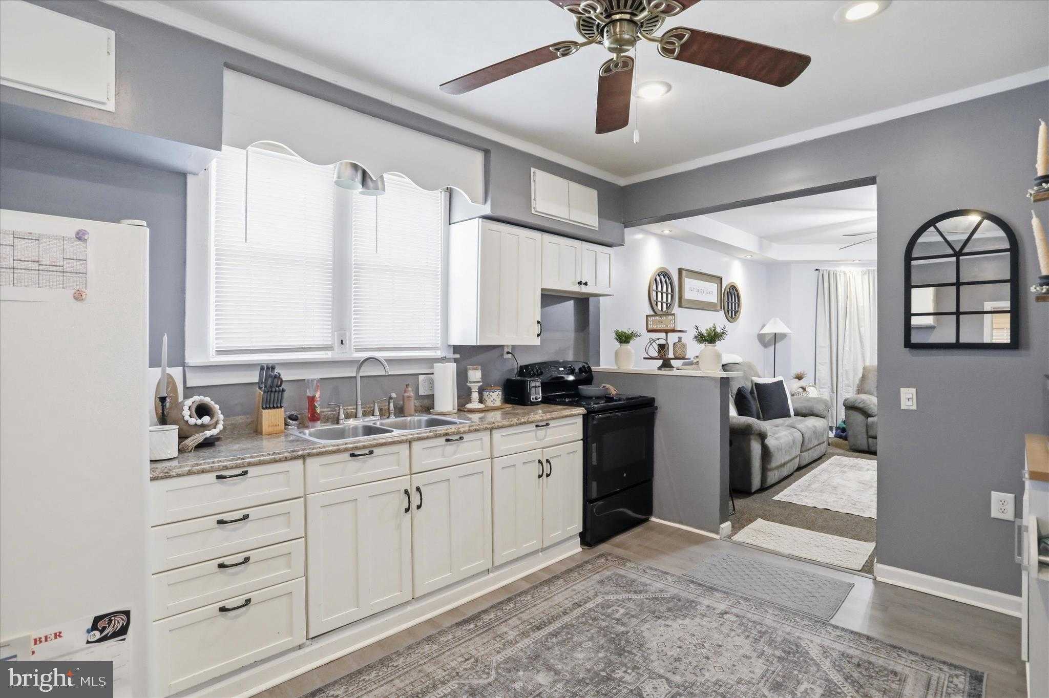 21 Wabash St photo 10