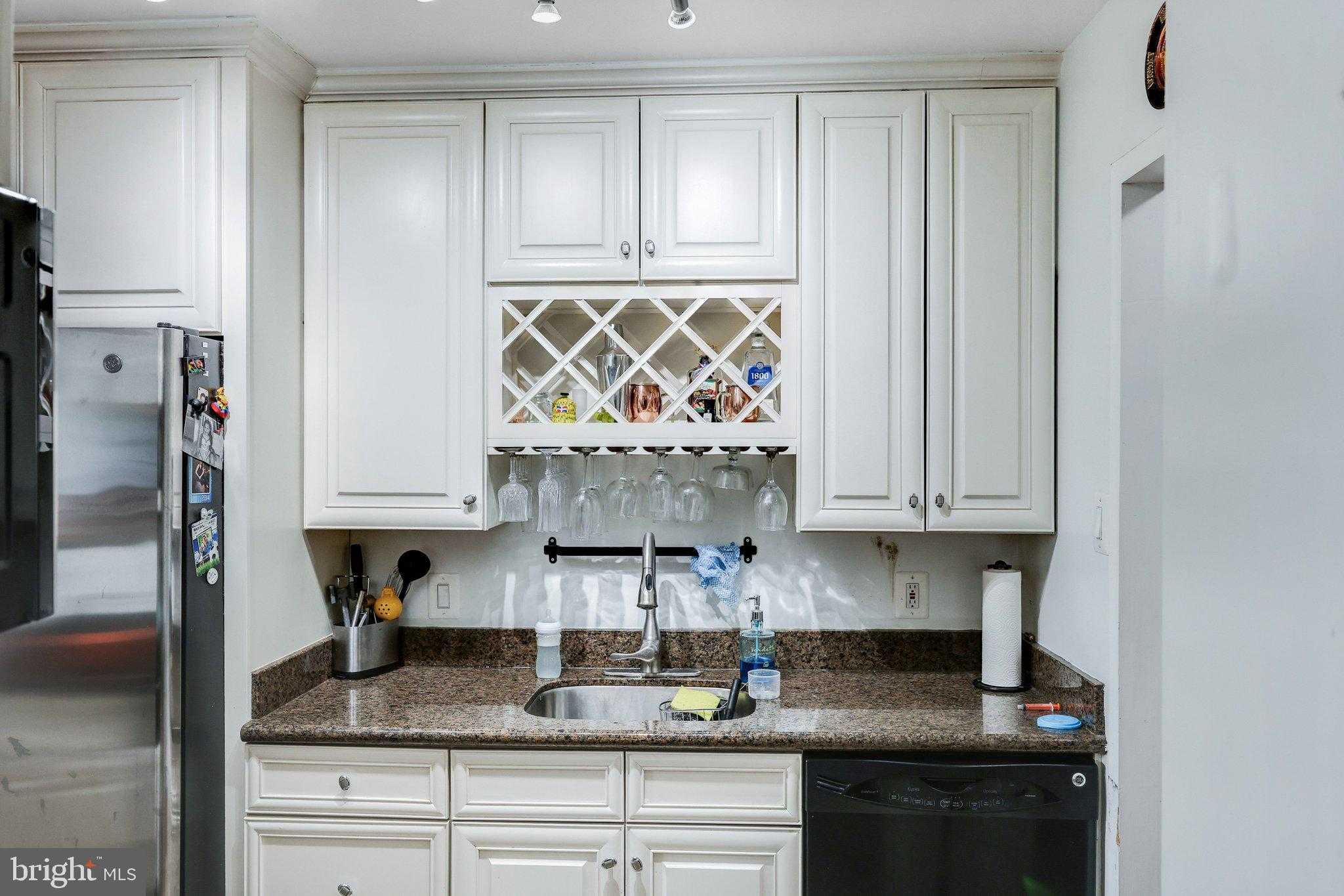 301 N Beauregard St Apt 208 photo 12