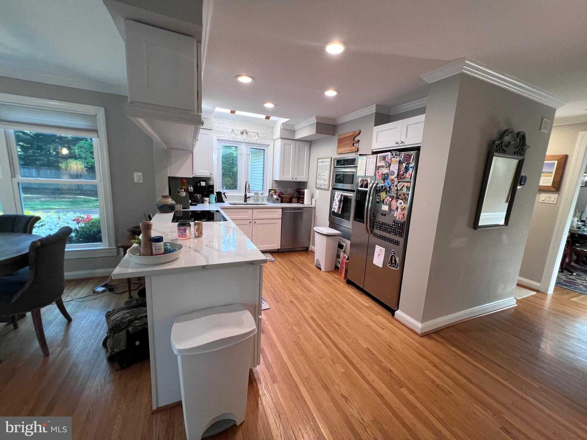 1913 Woodford Rd photo 3