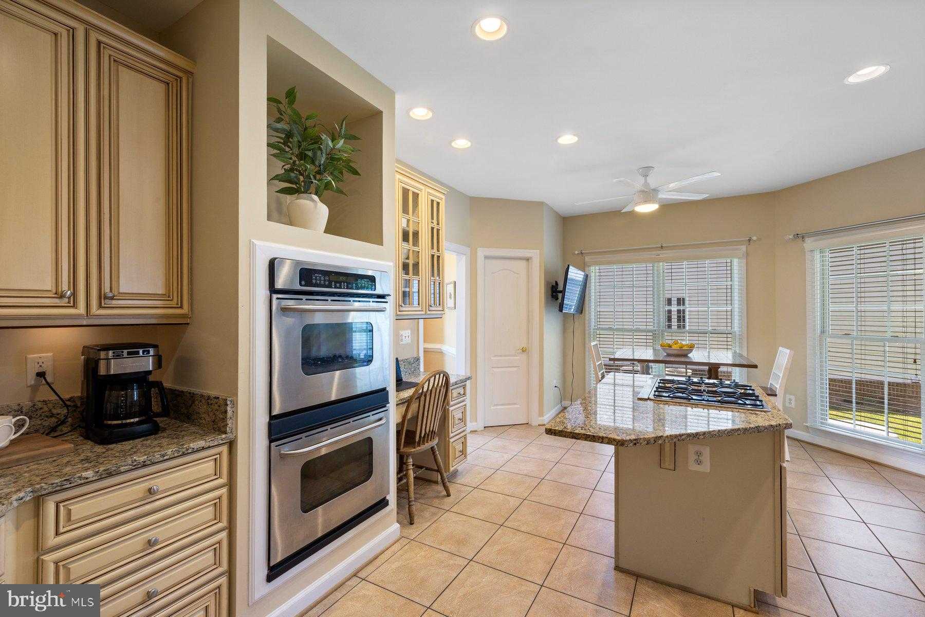 710 Drake Way photo 24