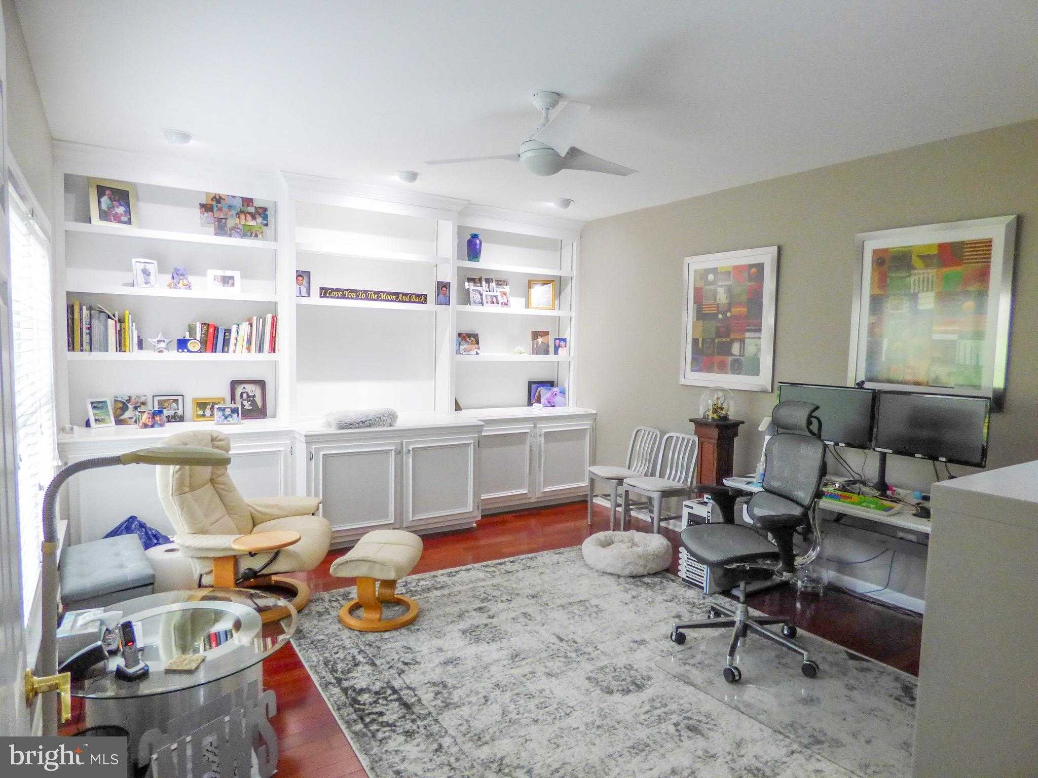 1742 Stone Hill Dr photo 17