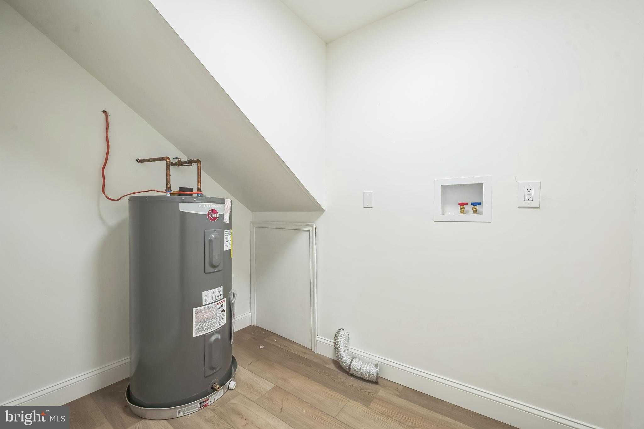 541 Wicker Ave photo 7