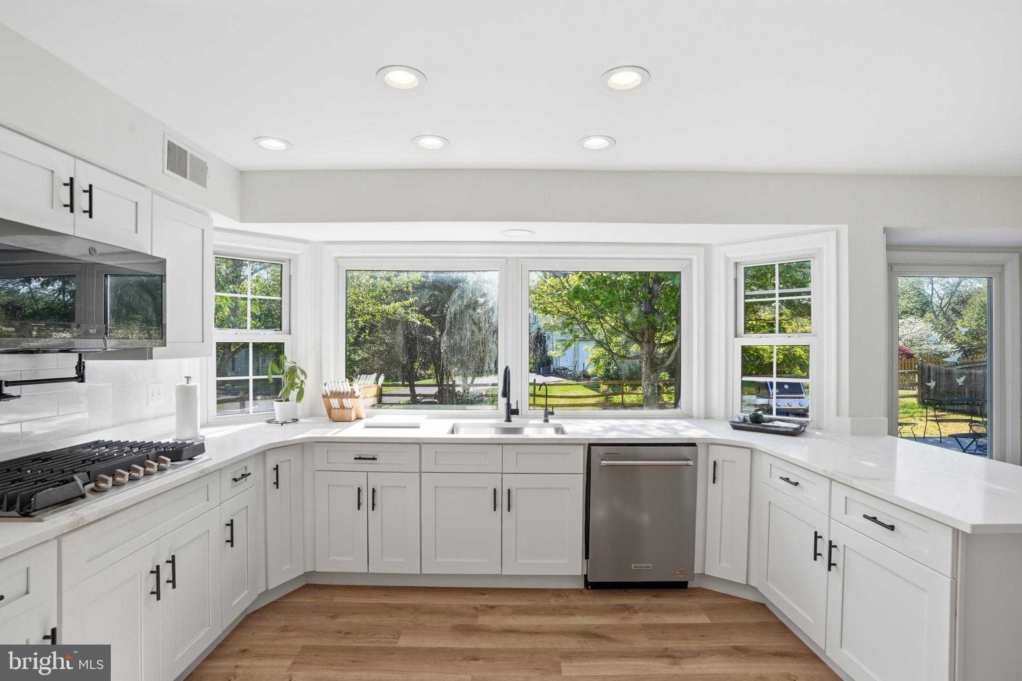 803 Hallyard CT SE photo 24