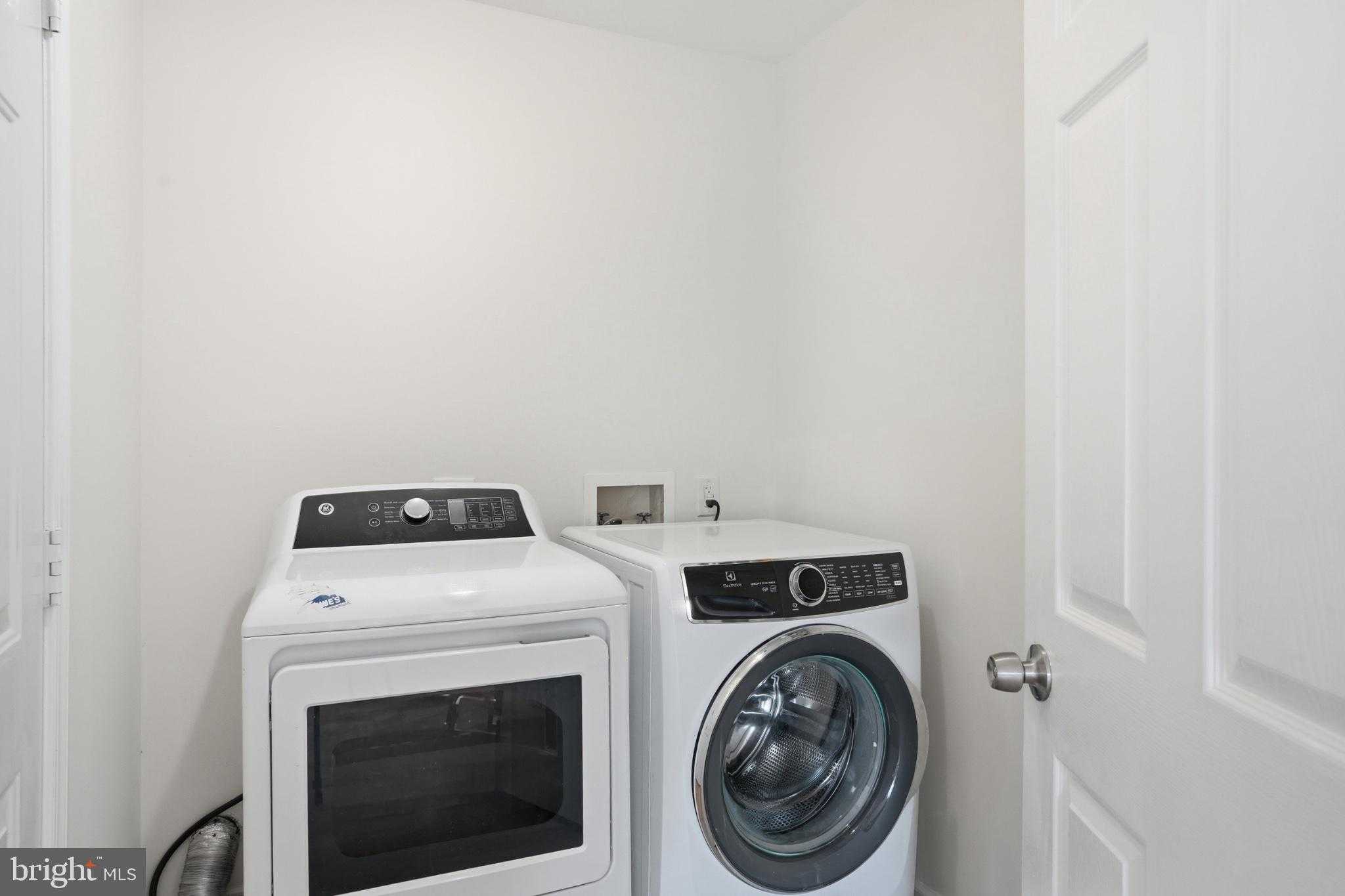 803 Hallyard CT SE photo 28