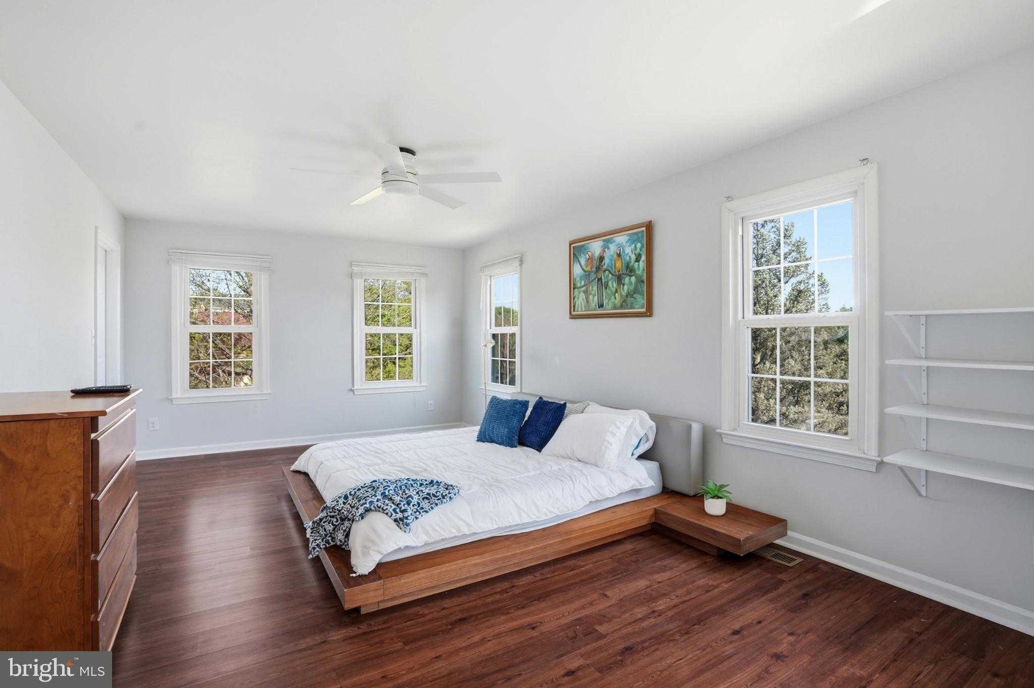 803 Hallyard CT SE photo 33