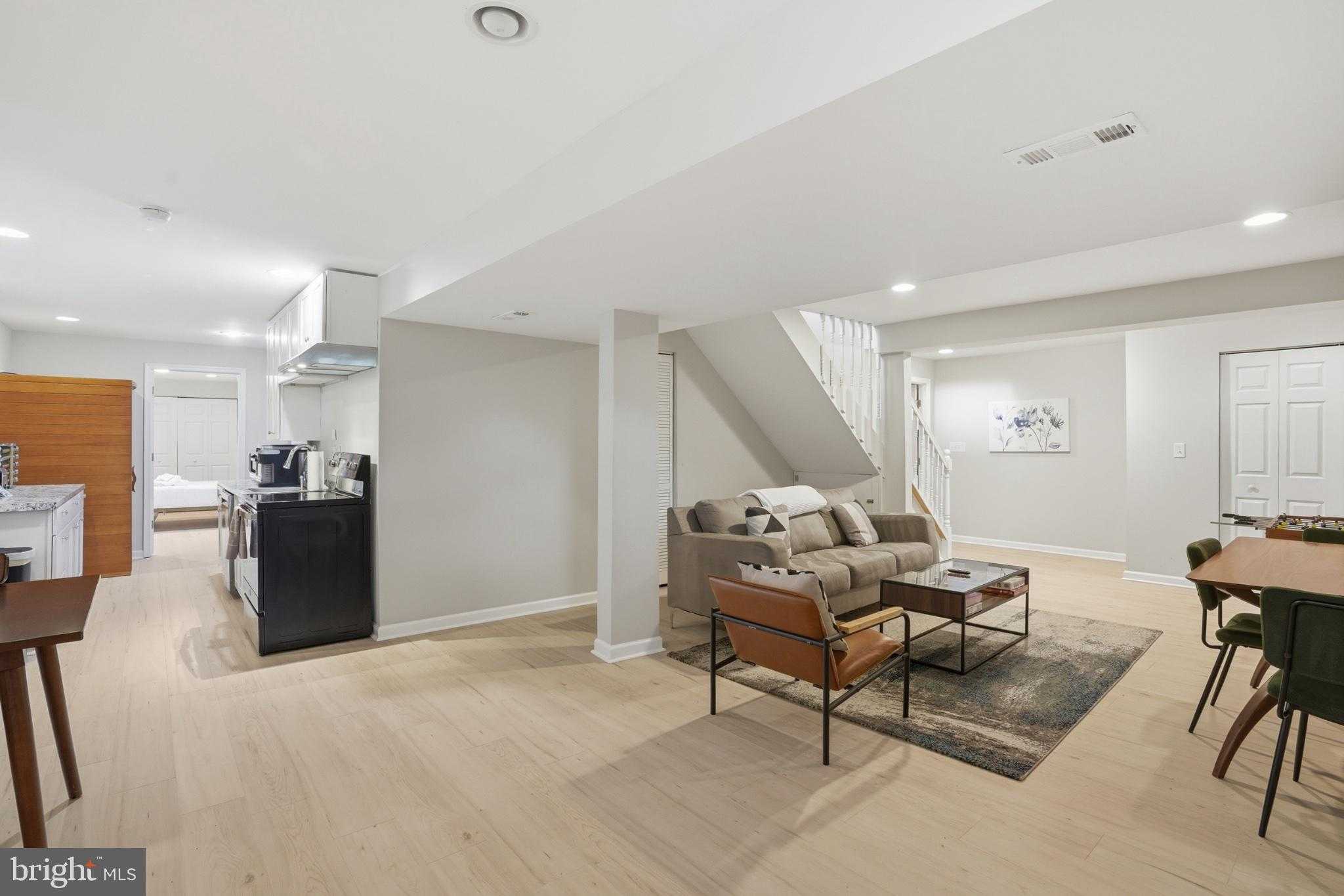 803 Hallyard CT SE photo 41