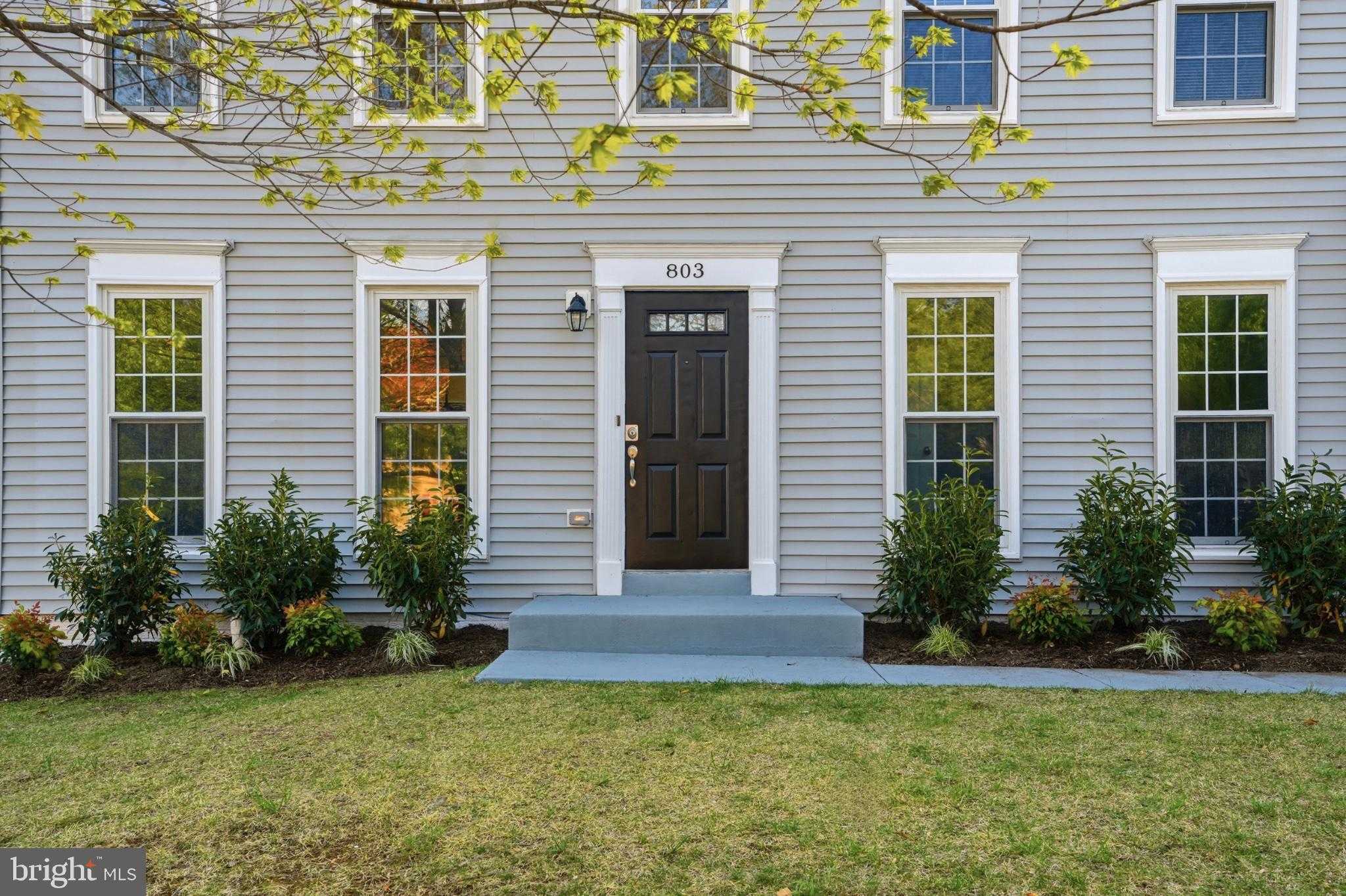 803 Hallyard CT SE photo 6