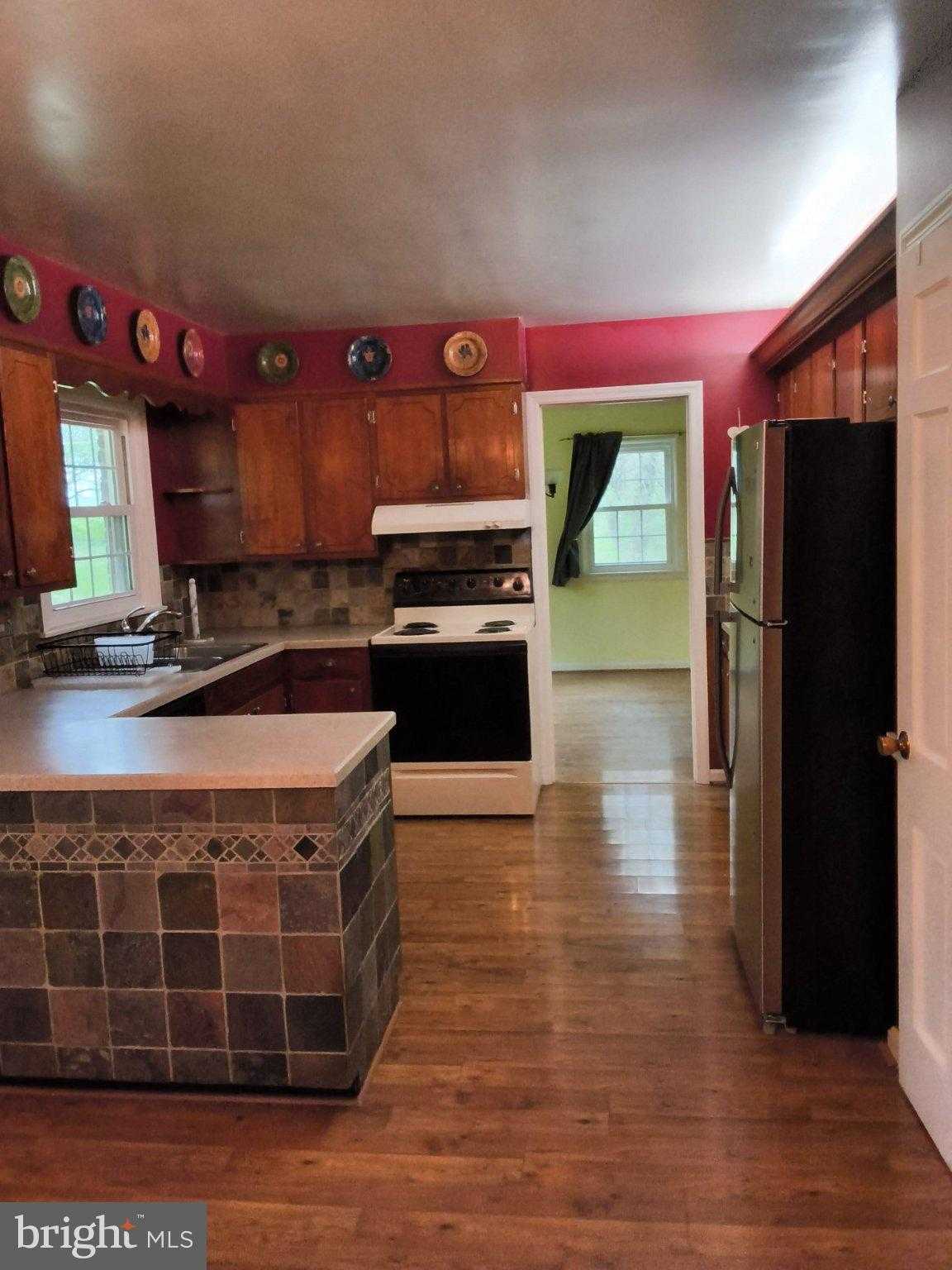 372 Burnt House Rd photo 2