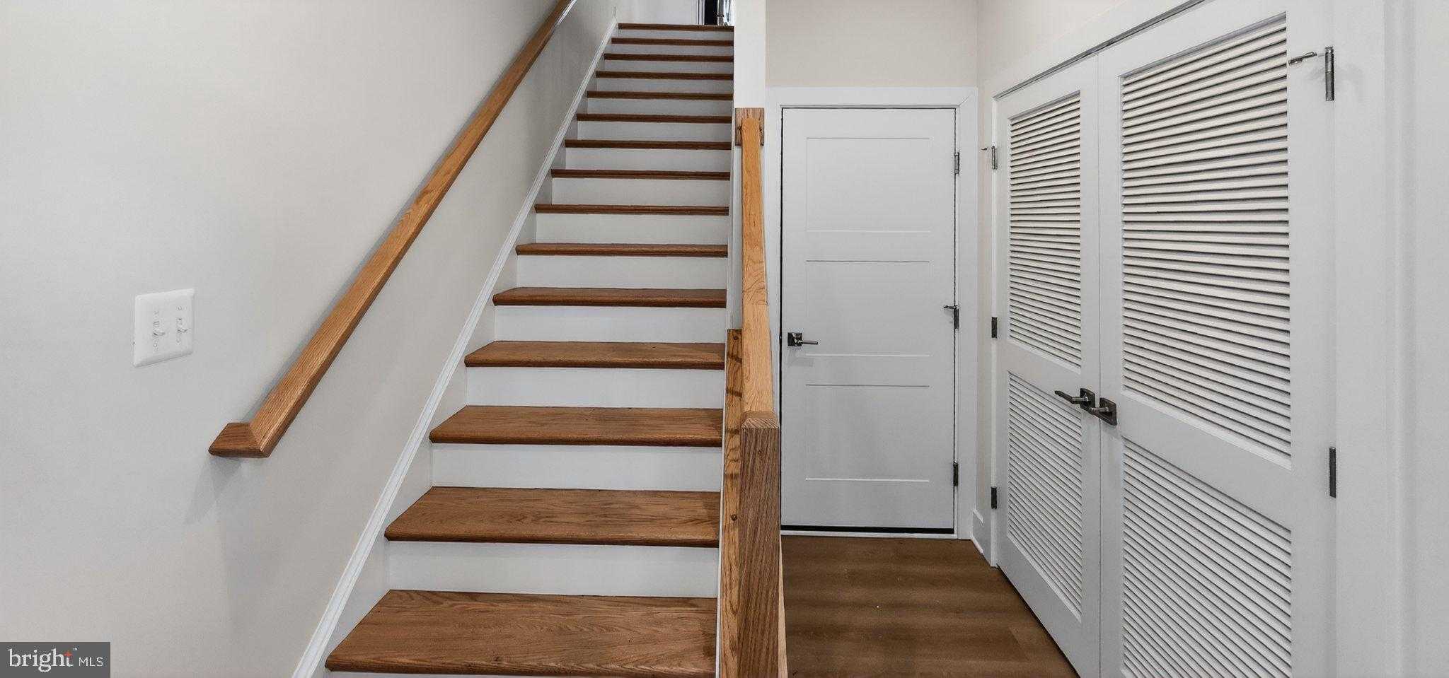 426 Chapel Aly photo 5