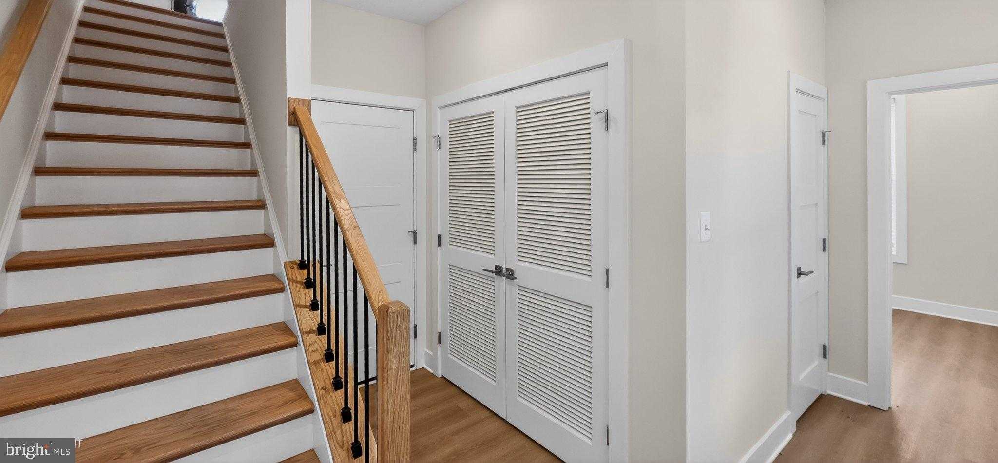 426 Chapel Aly photo 6