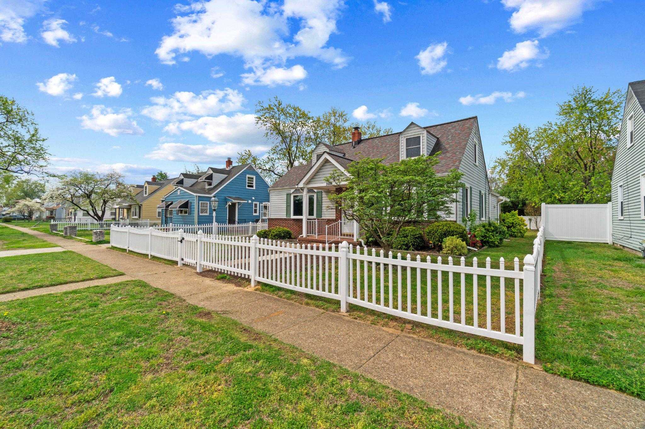 3408 Liberty Pkwy photo 2