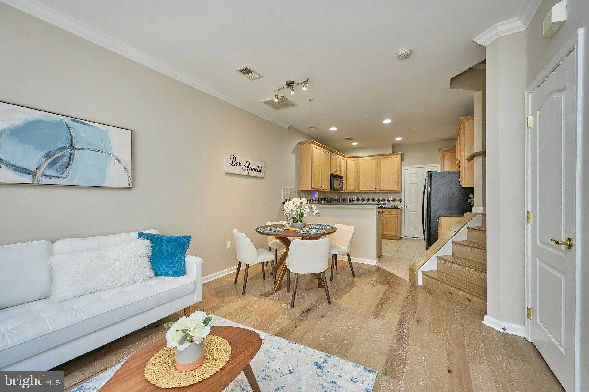 7166 Little Thames Dr photo 3