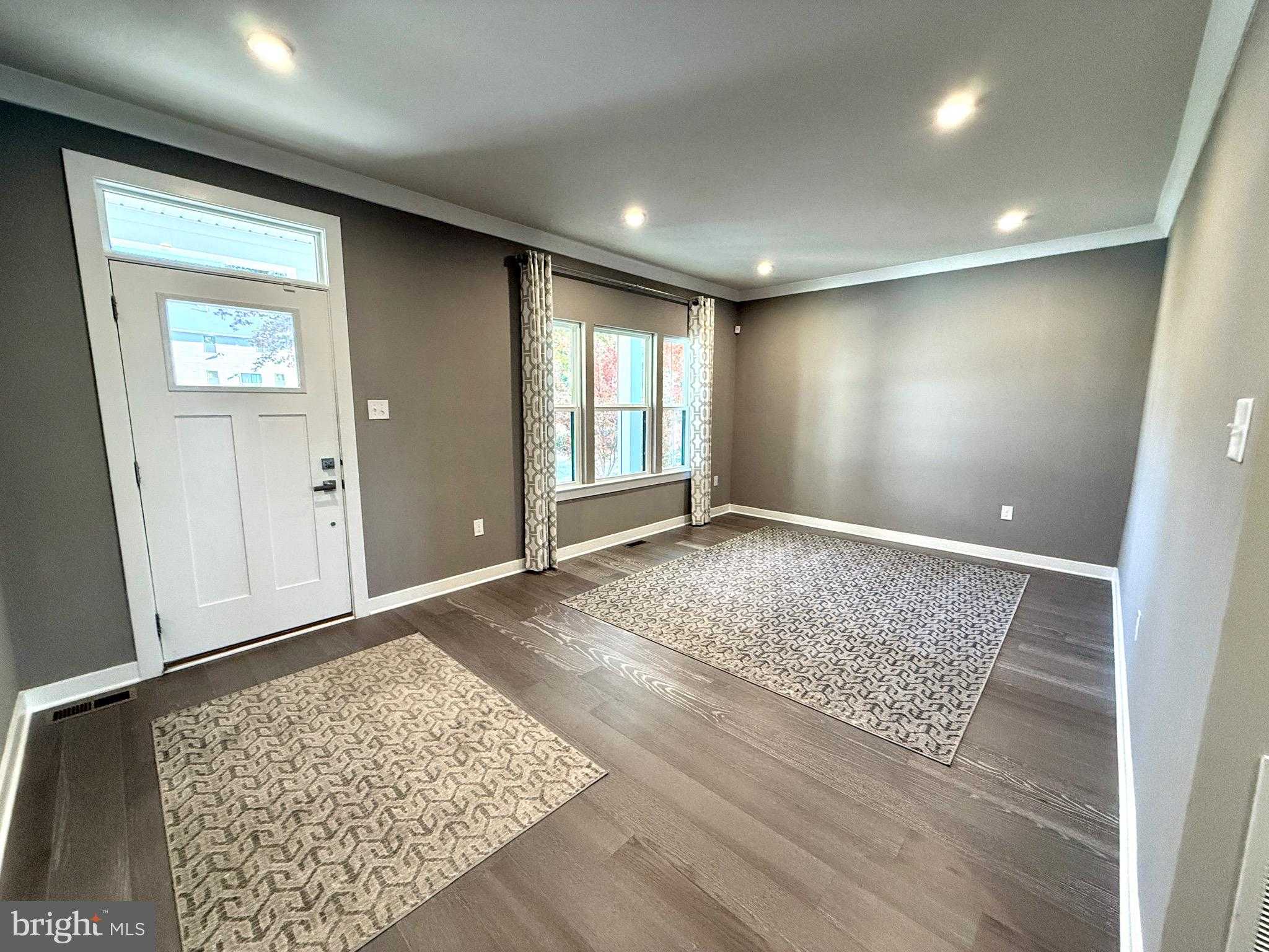 1126 Miles Ct photo 4